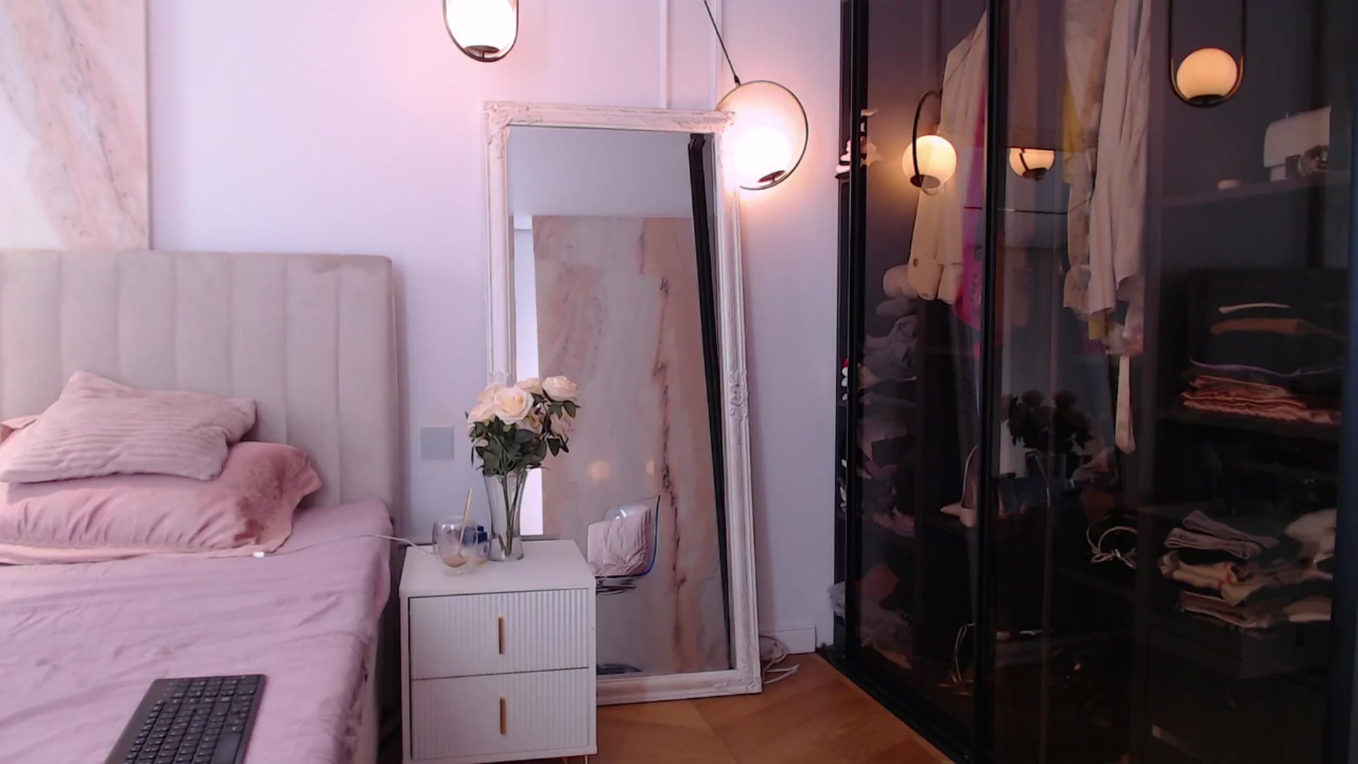 Gallery image thumbnail from Aly_Ravennx's myfreecams stream on, 04/22/2026, 13:11 image 13 of 20