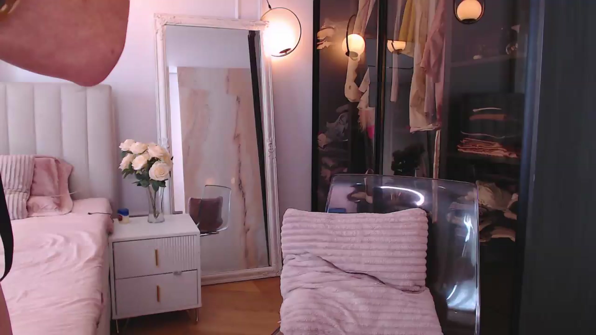 Gallery image thumbnail from Aly_Ravennx's myfreecams stream on, 05/22/2026, 11:07 image 15 of 20