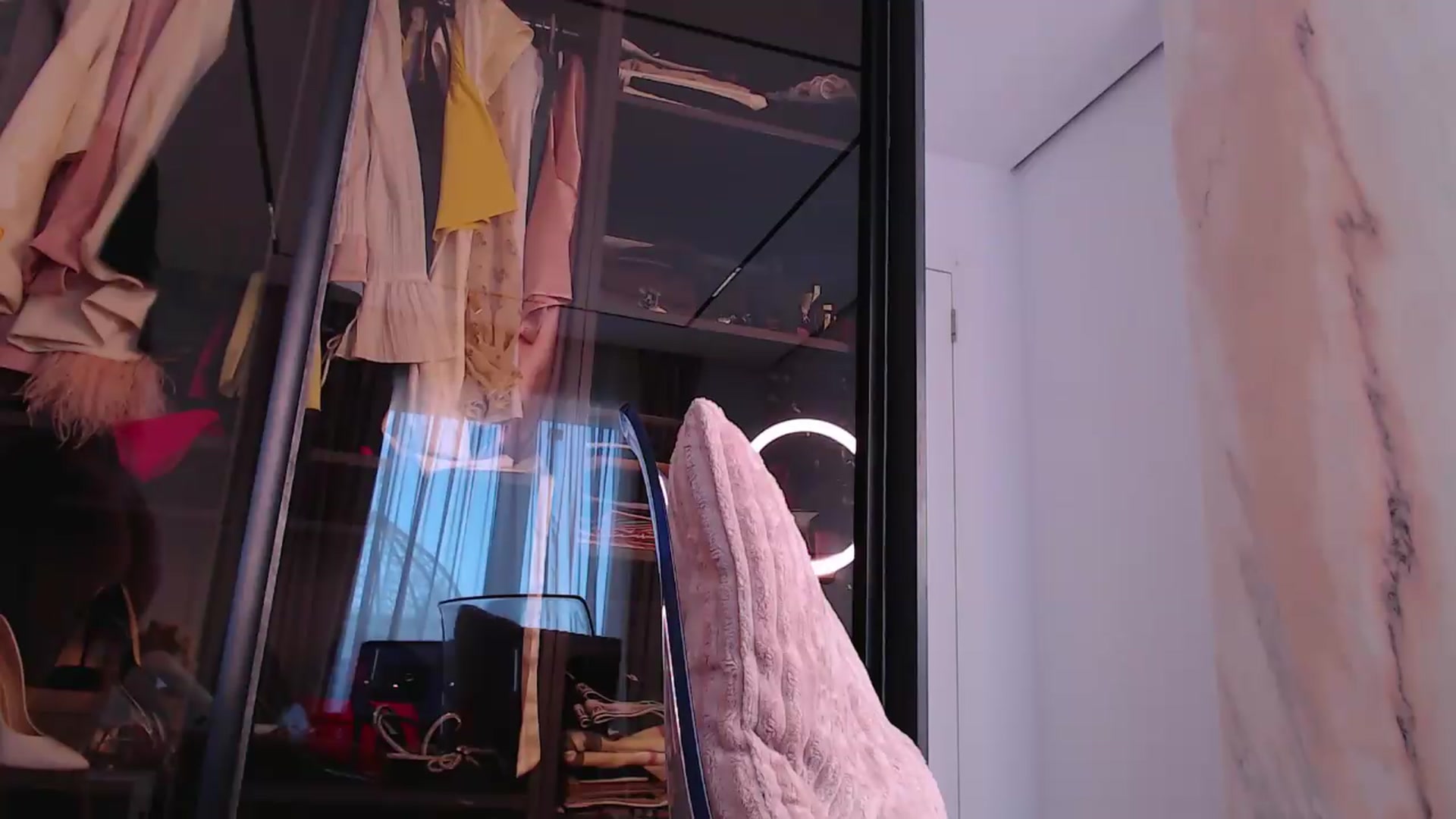 Gallery image thumbnail from Aly_Ravennx's myfreecams stream on, 05/28/2026, 11:31 image 8 of 20