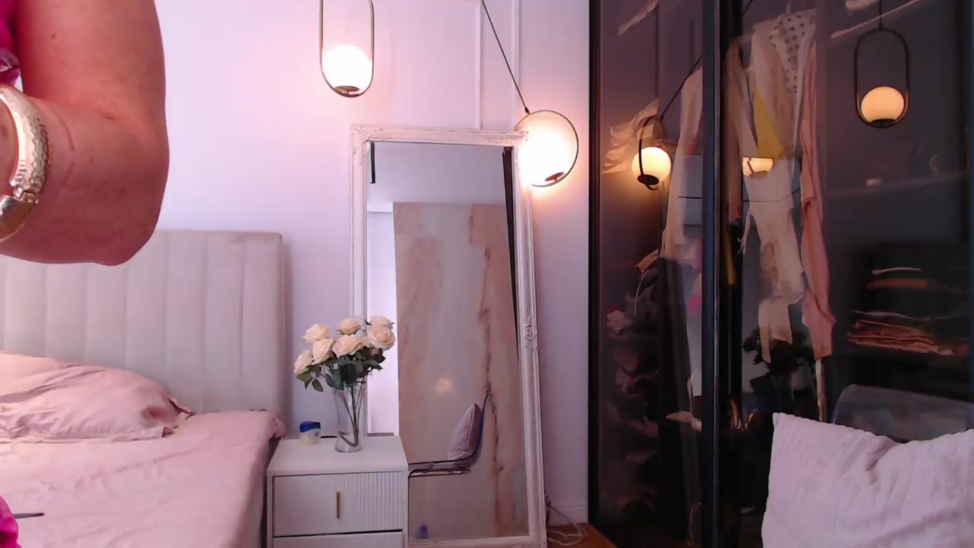 Gallery image thumbnail from Aly_Ravennx's myfreecams stream on, 06/05/2026, 08:14 image 7 of 20