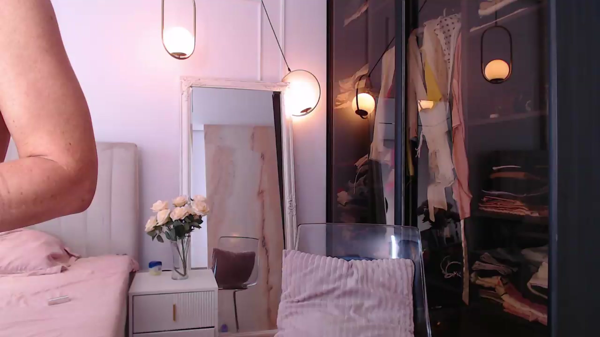 Gallery image thumbnail from Aly_Ravennx's myfreecams stream on, 06/05/2026, 11:25 image 4 of 20