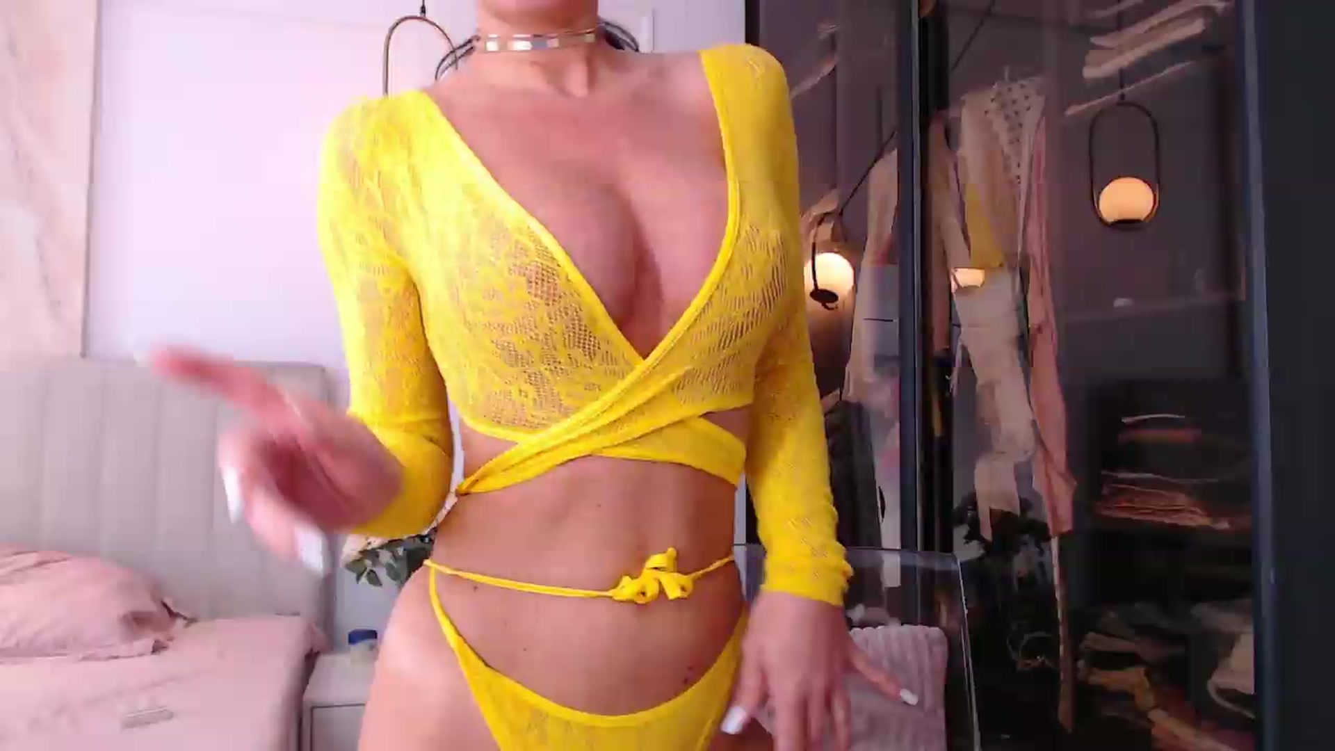 Gallery image thumbnail from Aly_Ravennx's myfreecams stream on, 06/05/2026, 11:25 image 5 of 20