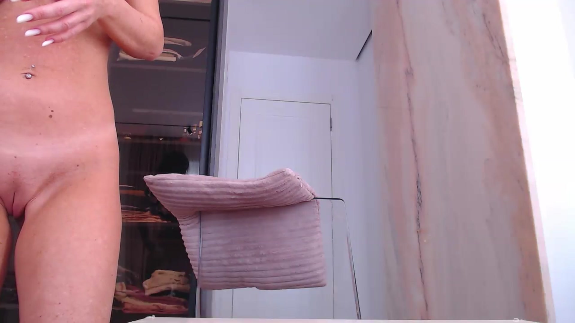 Gallery image thumbnail from Aly_Ravennx's myfreecams stream on, 06/15/2026, 11:03 image 5 of 20