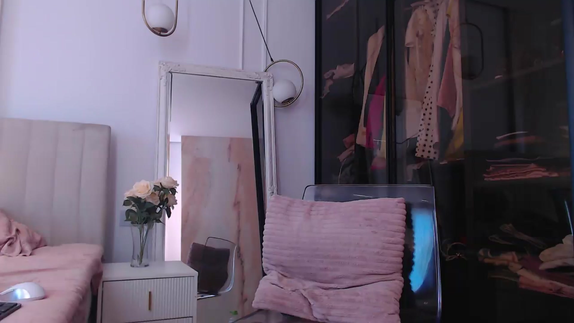 Gallery image thumbnail from Aly_Ravennx's myfreecams stream on, 06/16/2026, 11:35 image 20 of 20