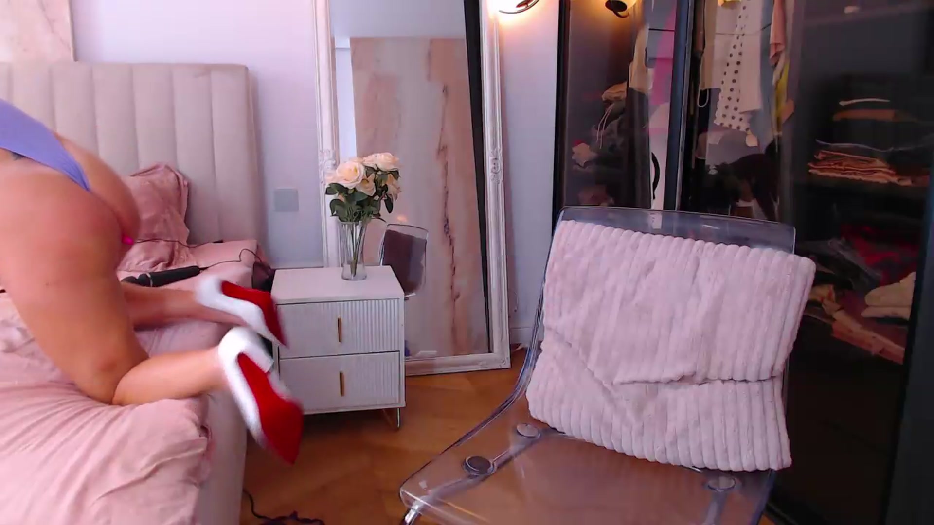 Gallery image thumbnail from Aly_Ravennx's myfreecams stream on, 06/22/2026, 11:06 image 18 of 20