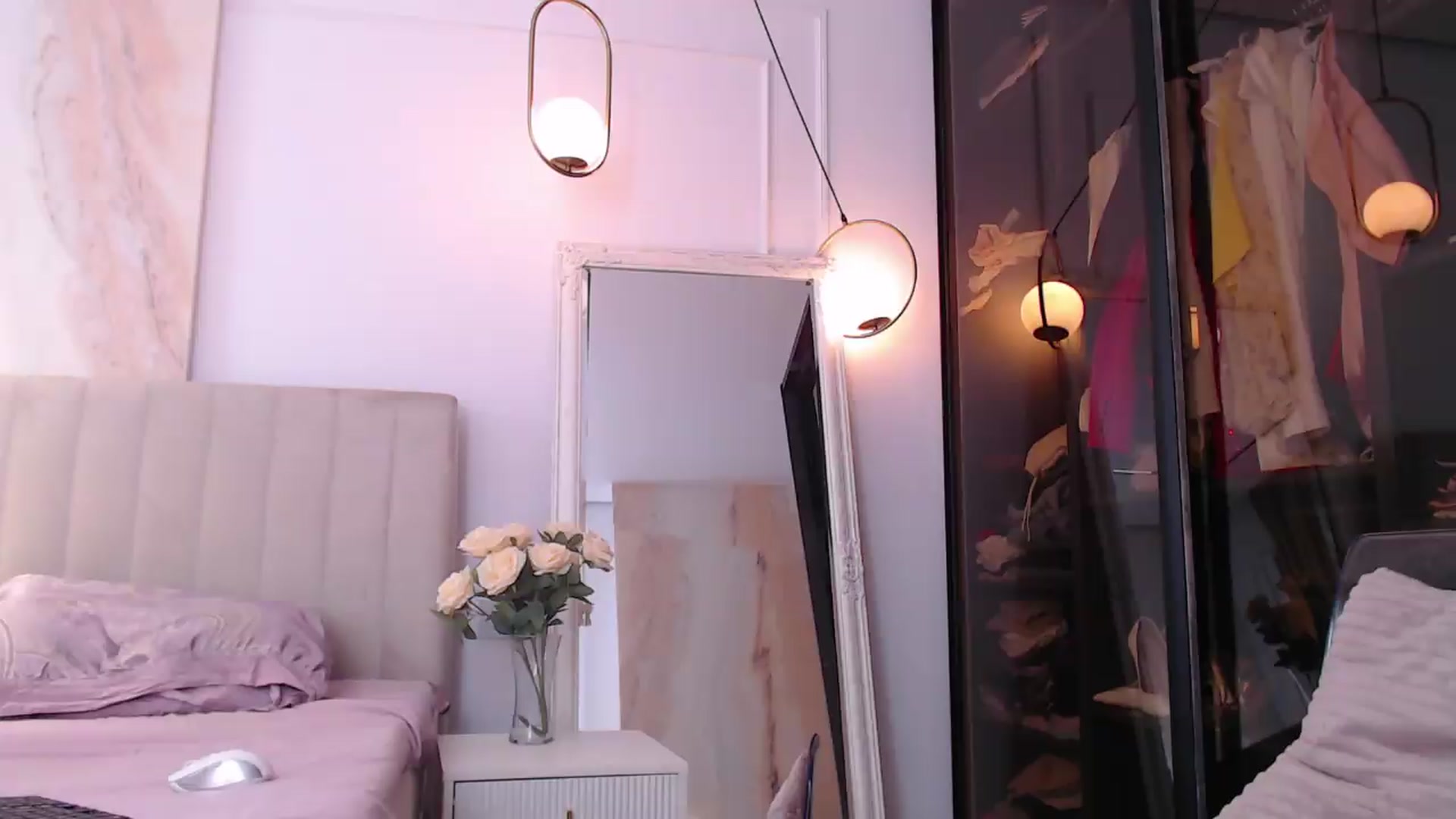 Gallery image thumbnail from Aly_Ravennx's myfreecams stream on, 07/08/2026, 09:22 image 2 of 20