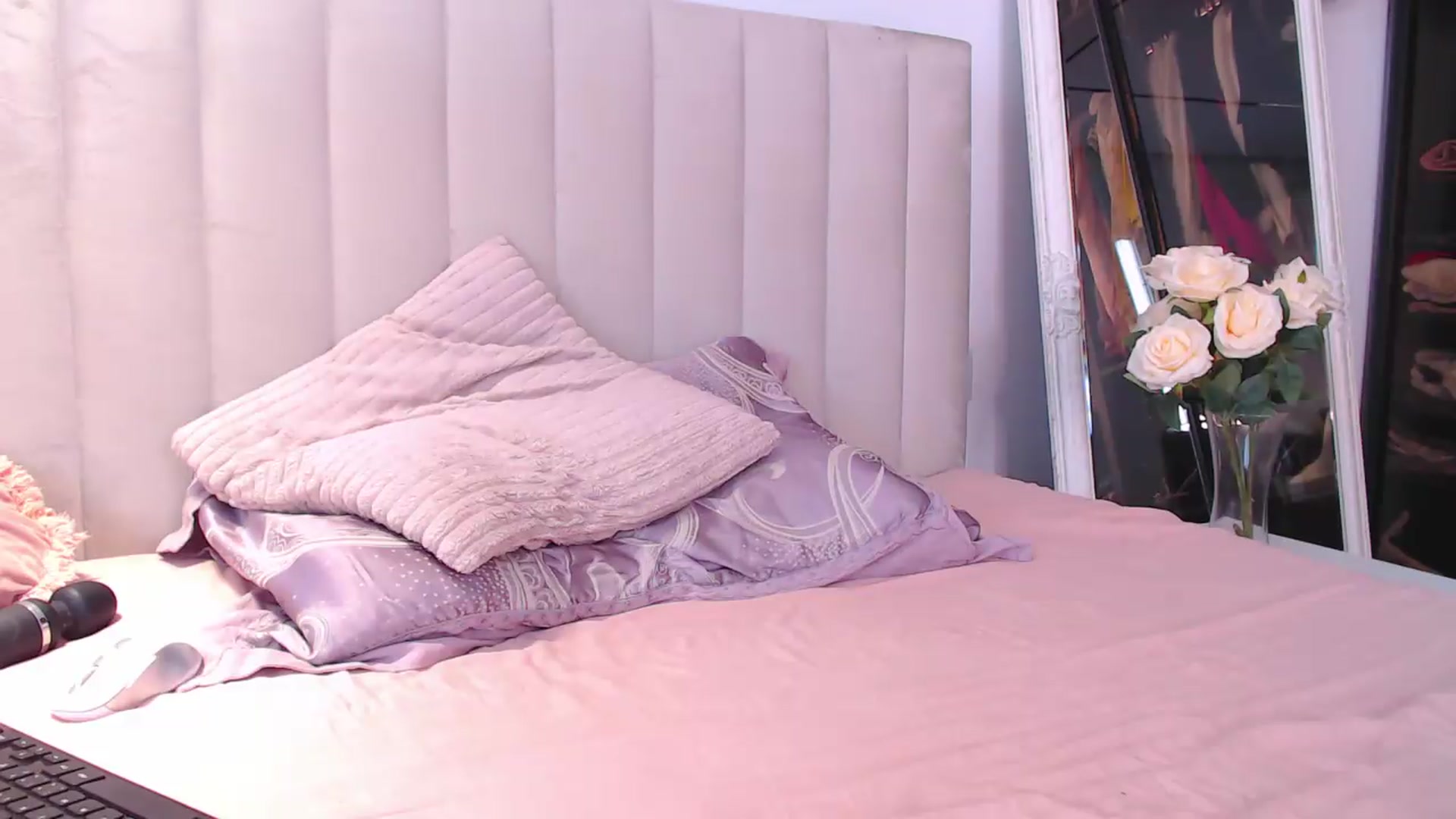 Gallery image thumbnail from Aly_Ravennx's myfreecams stream on, 07/15/2026, 12:21 image 15 of 20