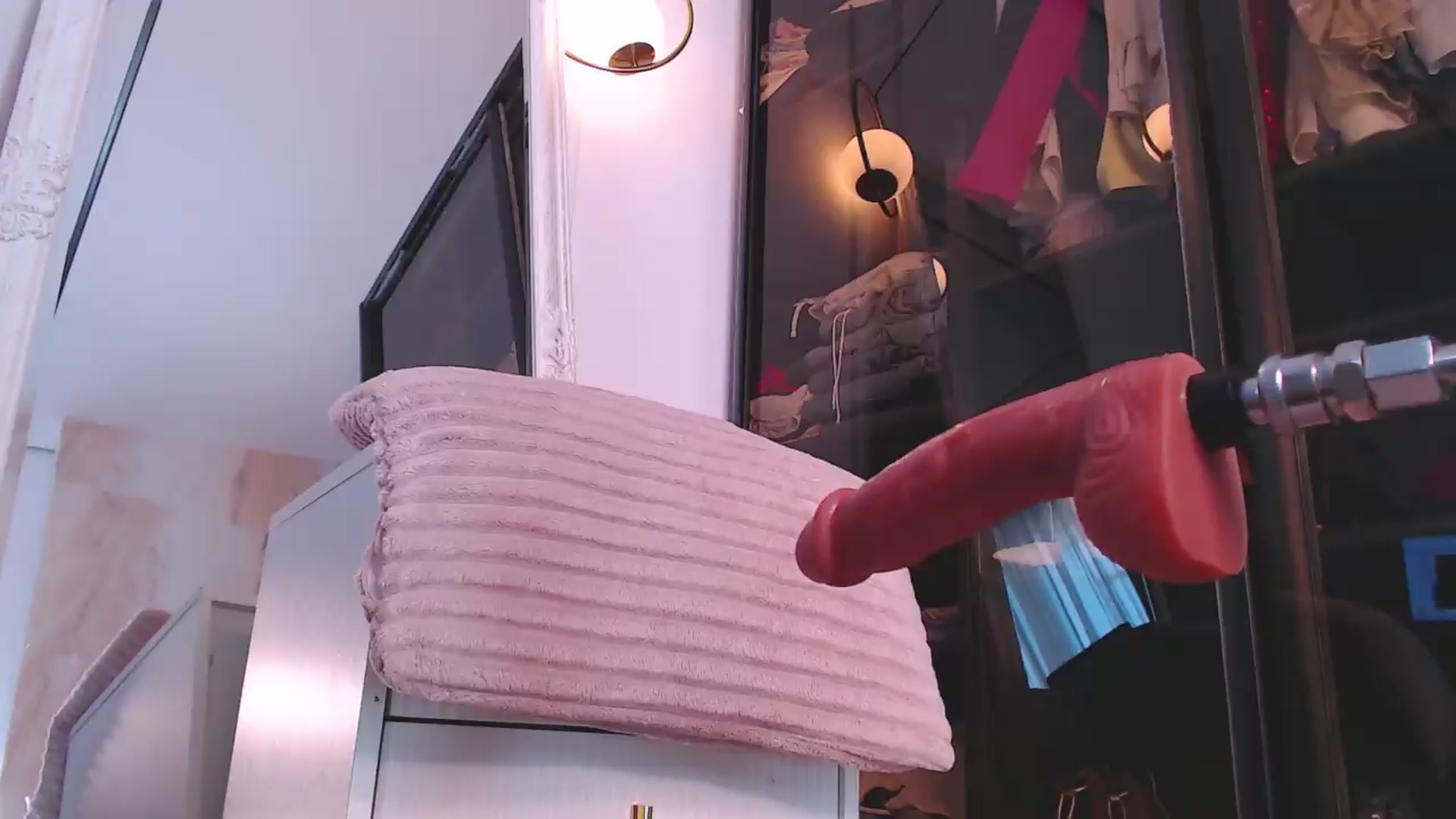 Gallery image thumbnail from Aly_Ravennx's myfreecams stream on, 08/04/2026, 11:10 image 4 of 20