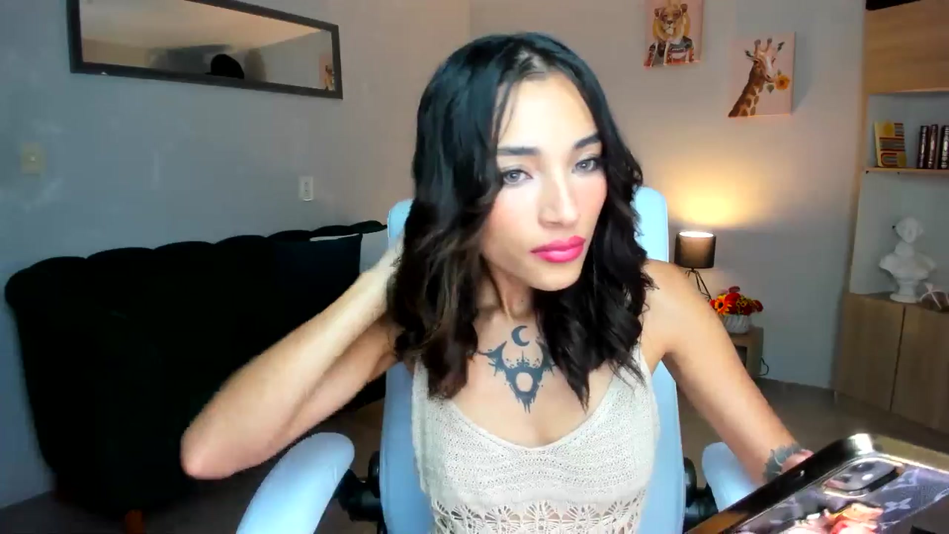 Gallery image thumbnail from Alyhfv's myfreecams stream on, 07/16/2025, 17:36 image 13 of 20
