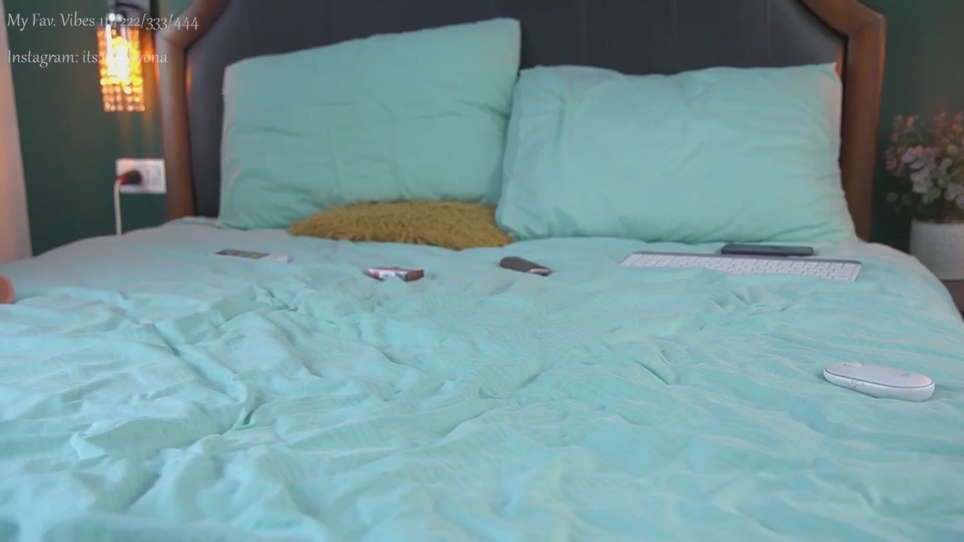 Gallery image thumbnail from AlyonaQueenX's myfreecams stream on, 10/19/2025, 09:21 image 10 of 20