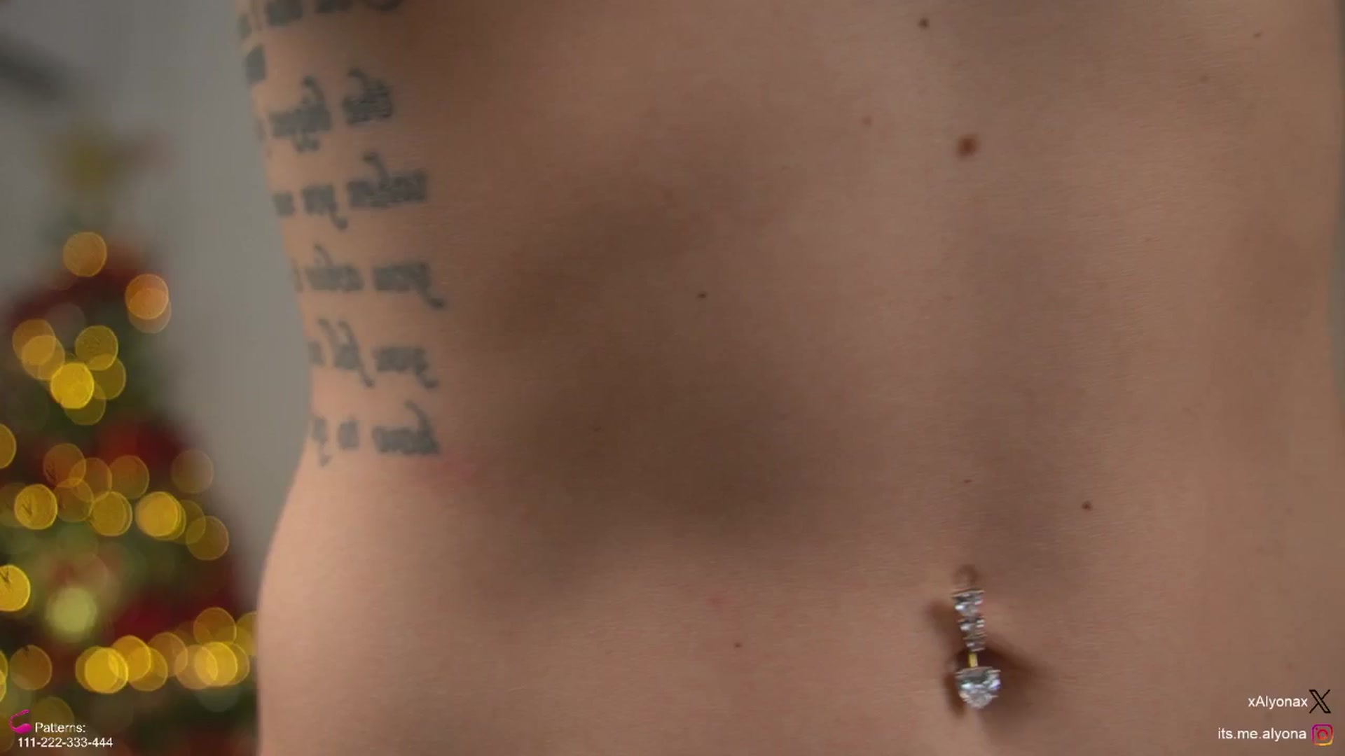 Gallery image thumbnail from AlyonaQueenX's myfreecams stream on, 12/24/2025, 03:56 image 3 of 20