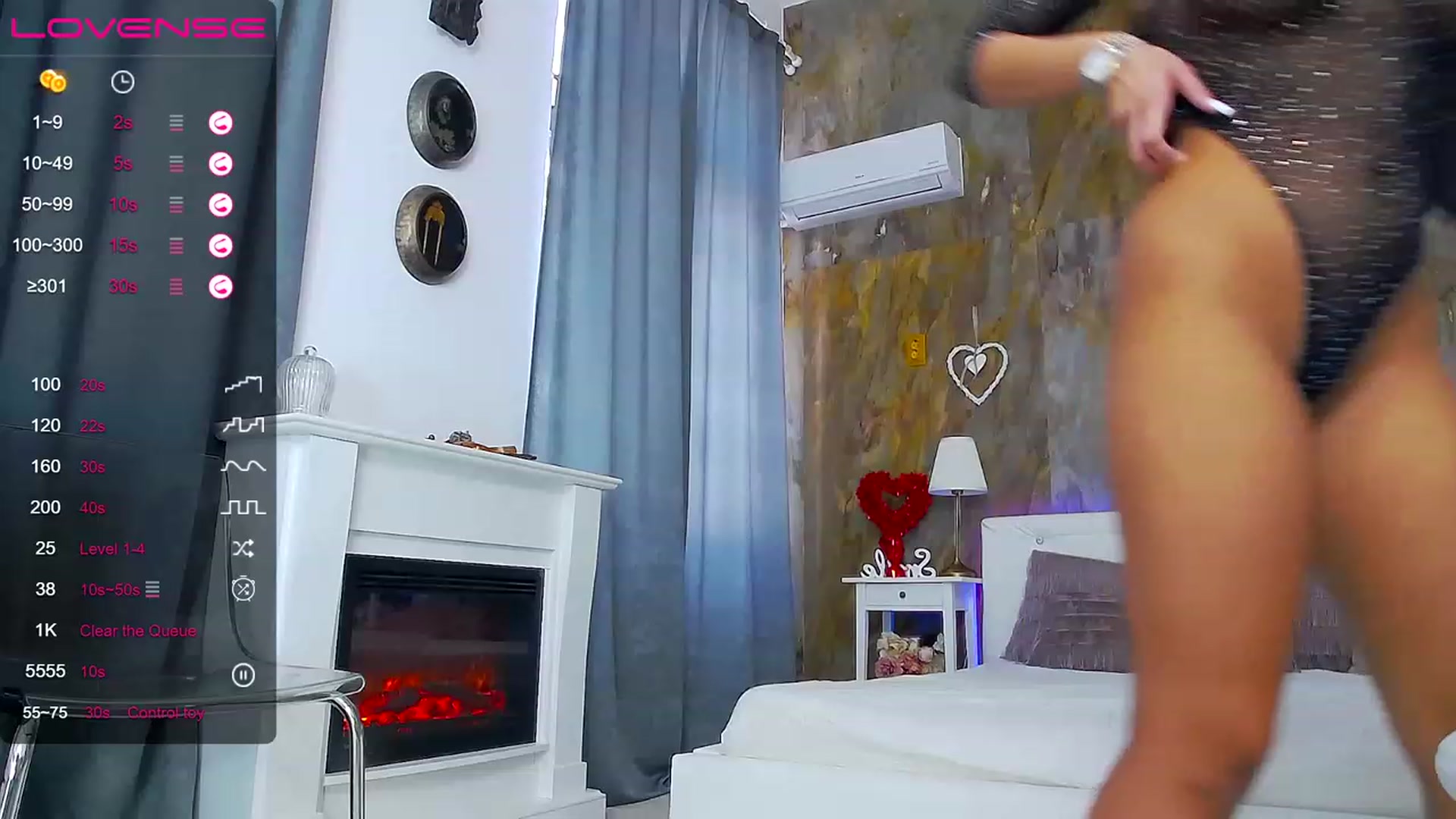 Gallery image thumbnail from AlysaDiamond's myfreecams stream on, 04/26/2023, 08:50 image 20 of 20