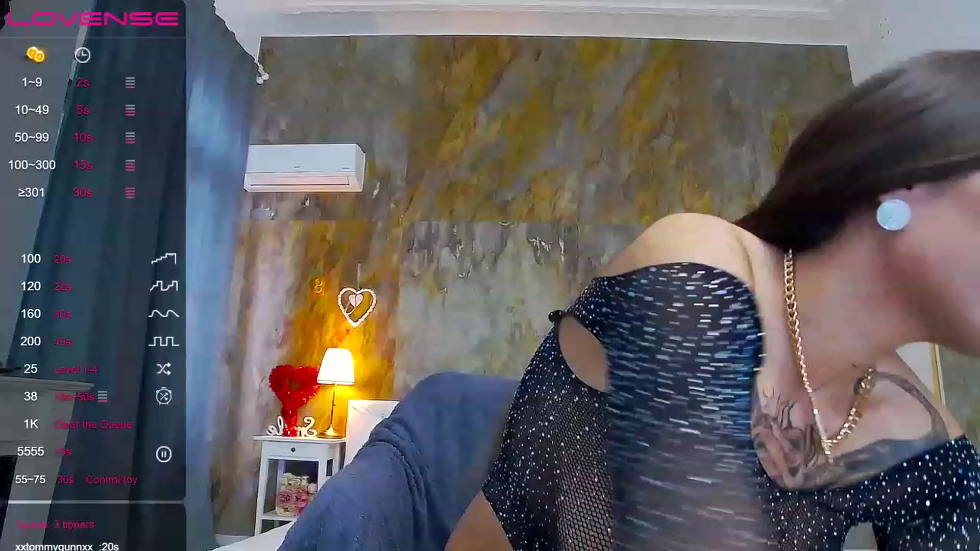 Gallery image thumbnail from AlysaDiamond's myfreecams stream on, 04/27/2023, 14:15 image 20 of 20