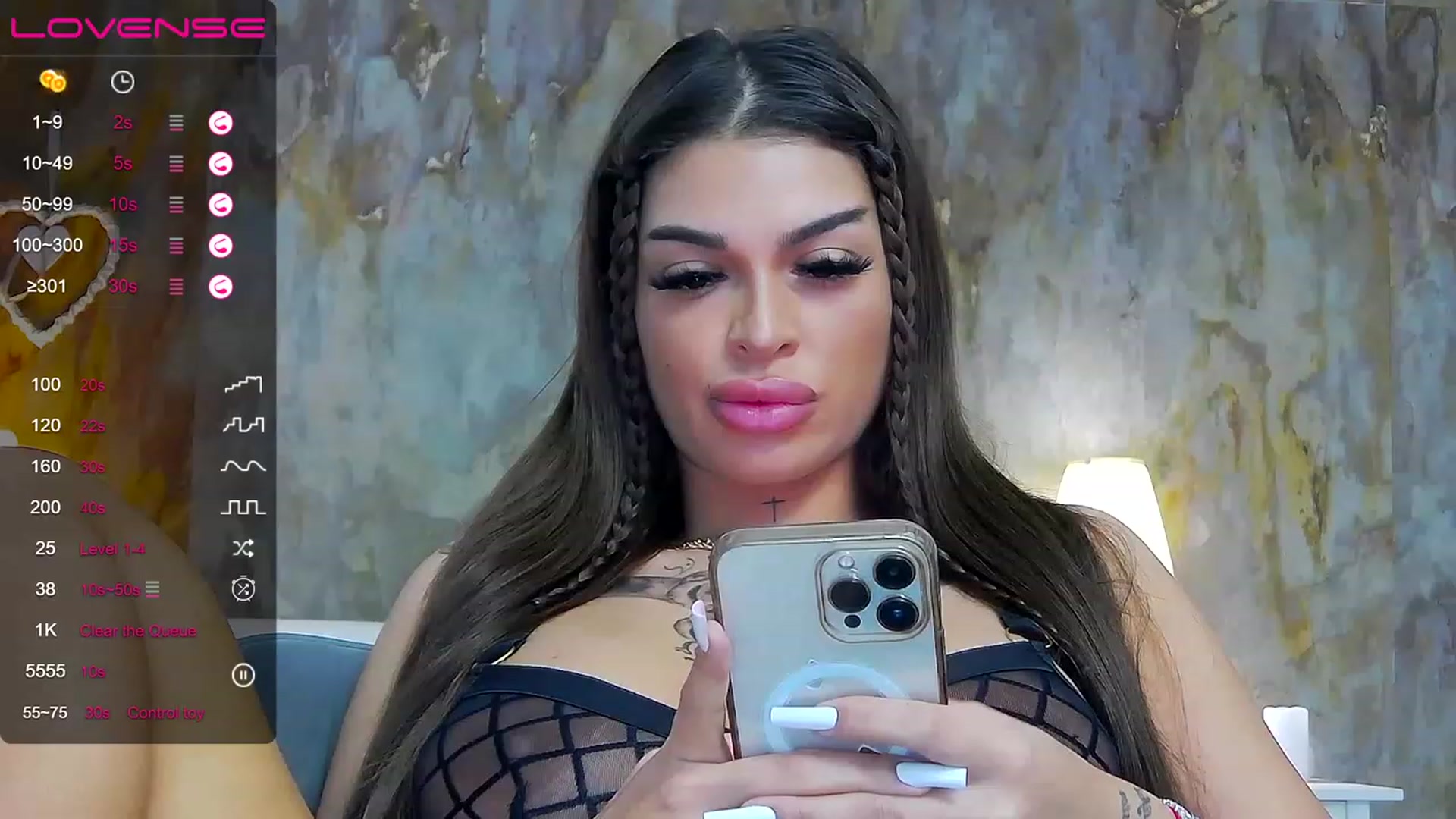 Gallery image thumbnail from AlysaDiamond's myfreecams stream on, 04/28/2023, 11:18 image 15 of 20