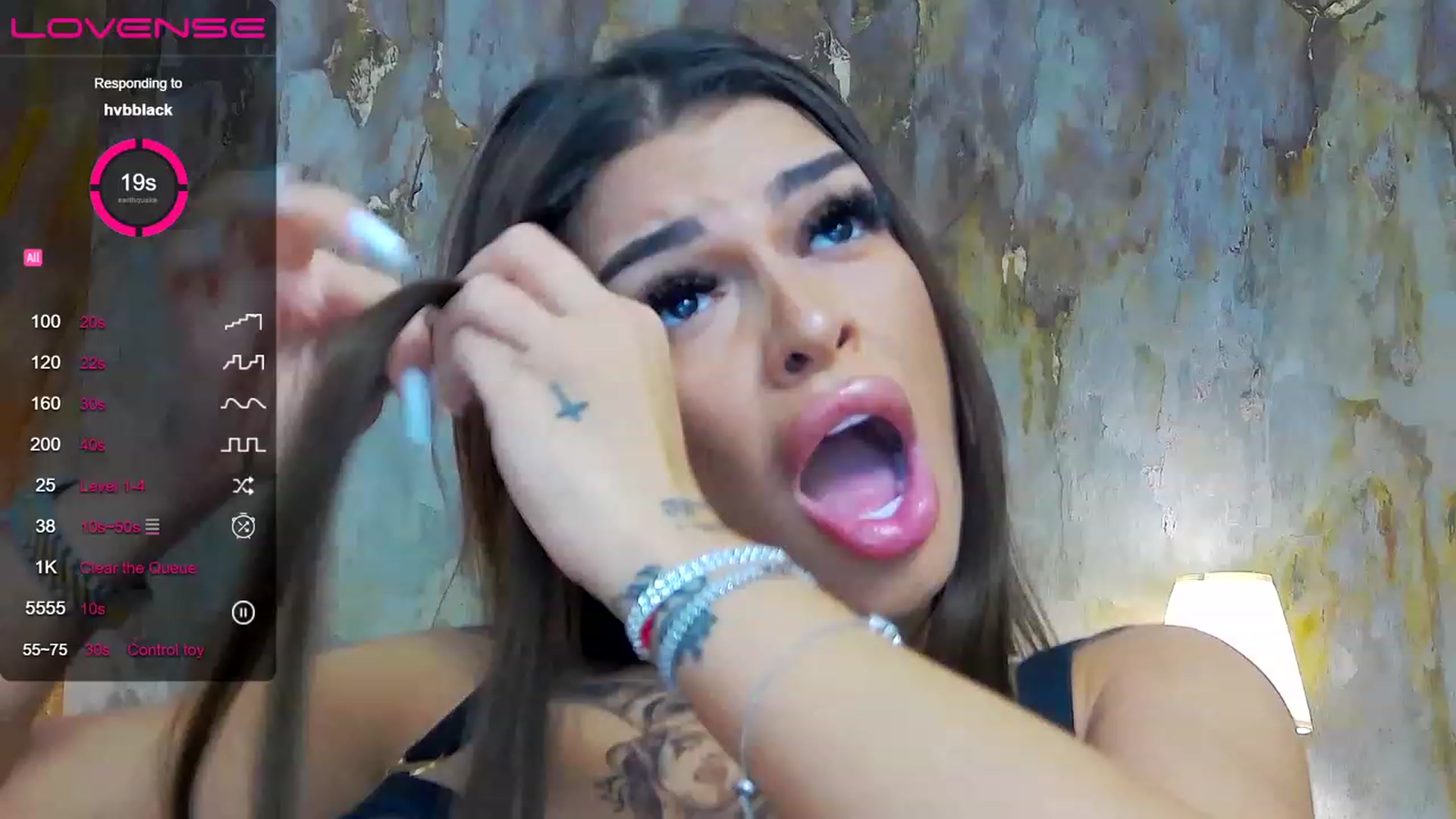 Gallery image thumbnail from AlysaDiamond's myfreecams stream on, 04/28/2023, 11:18 image 7 of 20