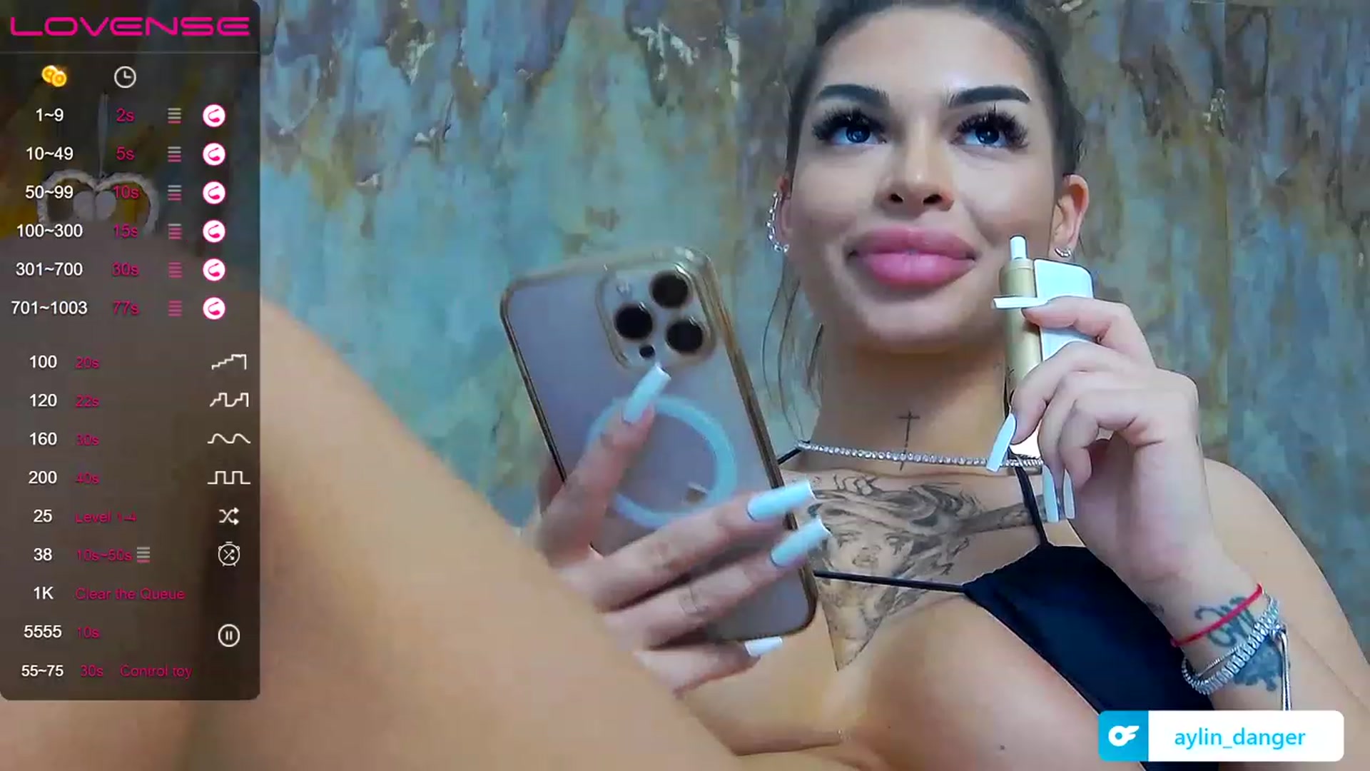 Gallery image thumbnail from AlysaDiamond's myfreecams stream on, 05/13/2023, 14:26 image 6 of 20