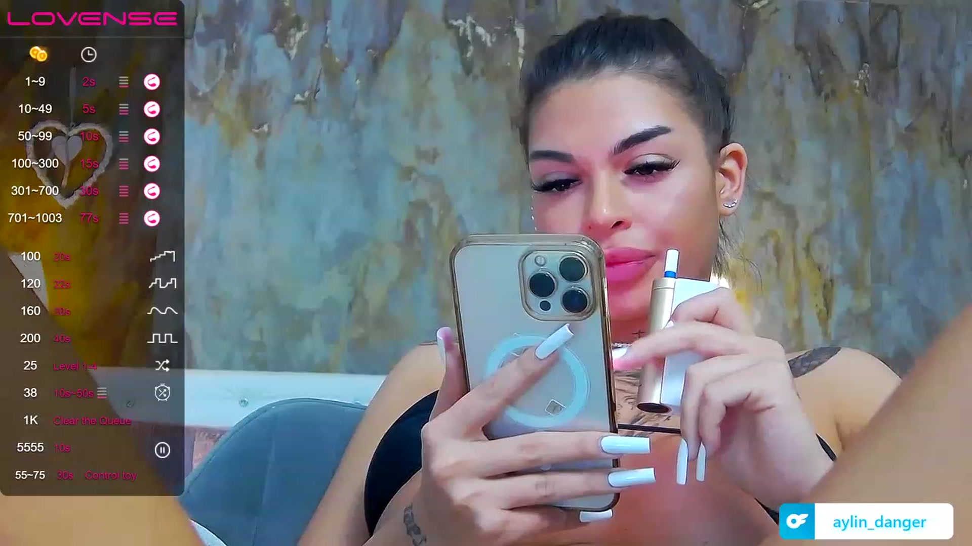 Gallery image thumbnail from AlysaDiamond's myfreecams stream on, 05/13/2023, 14:26 image 7 of 20