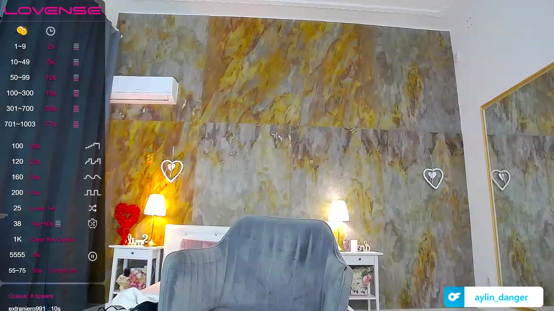 Gallery image thumbnail from AlysaDiamond's myfreecams stream on, 05/13/2023, 18:53 image 1 of 20