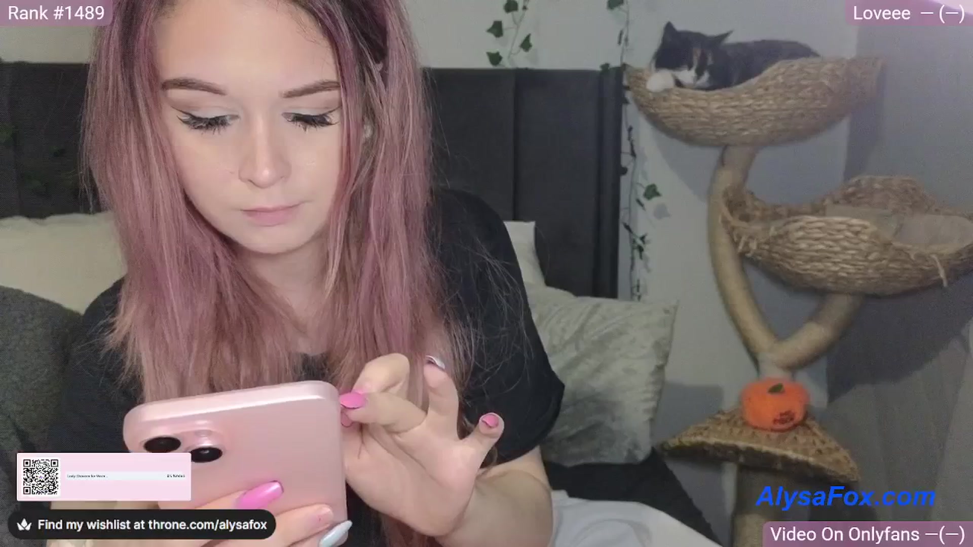 Gallery image thumbnail from AlysaFoxUK's myfreecams stream on, 03/25/2025, 23:34 image 17 of 20