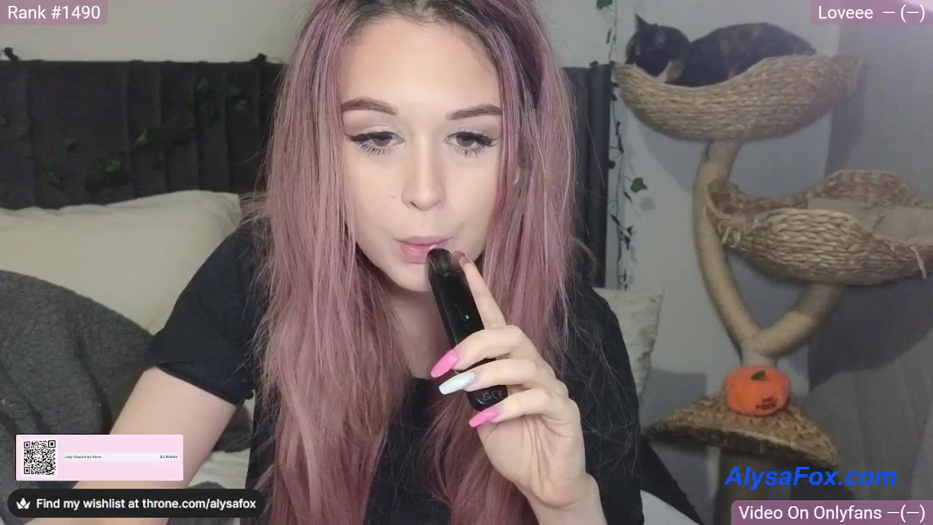 Gallery image thumbnail from AlysaFoxUK's myfreecams stream on, 03/25/2025, 23:34 image 14 of 20