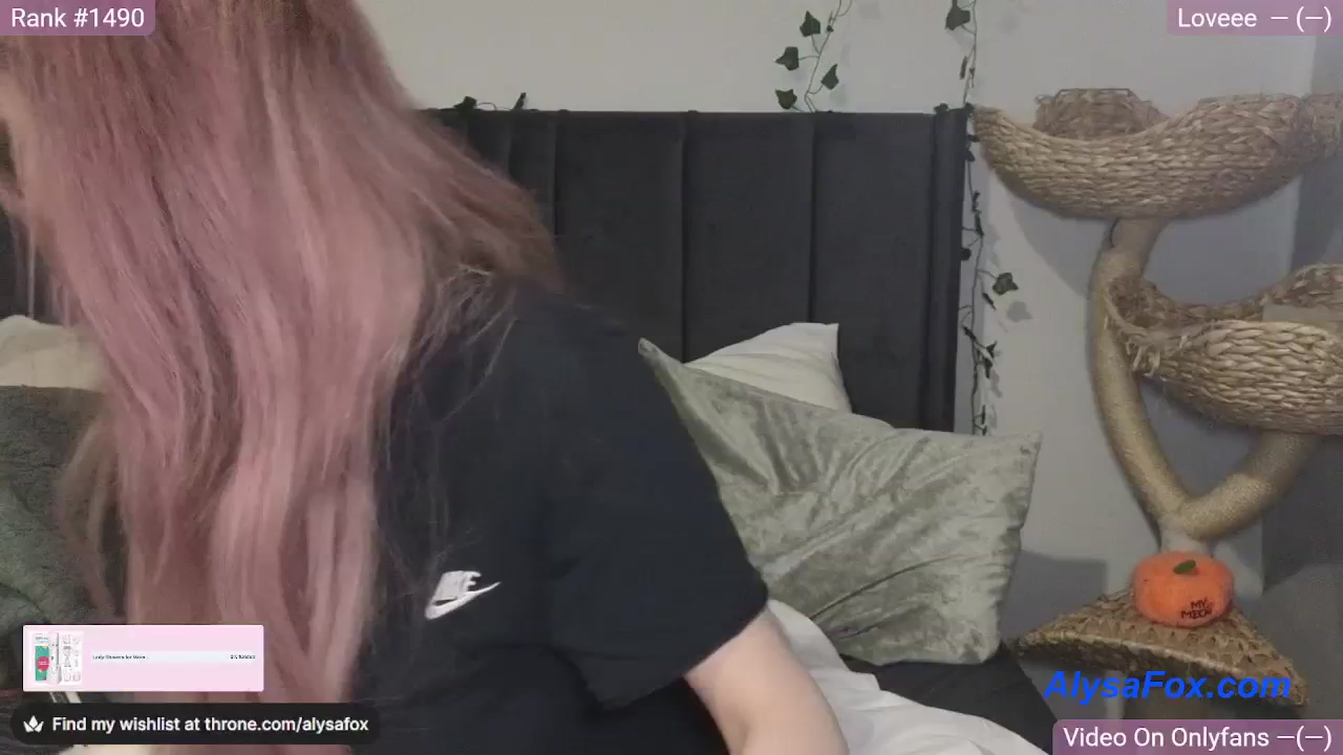 Gallery image thumbnail from AlysaFoxUK's myfreecams stream on, 03/25/2025, 23:34 image 12 of 20