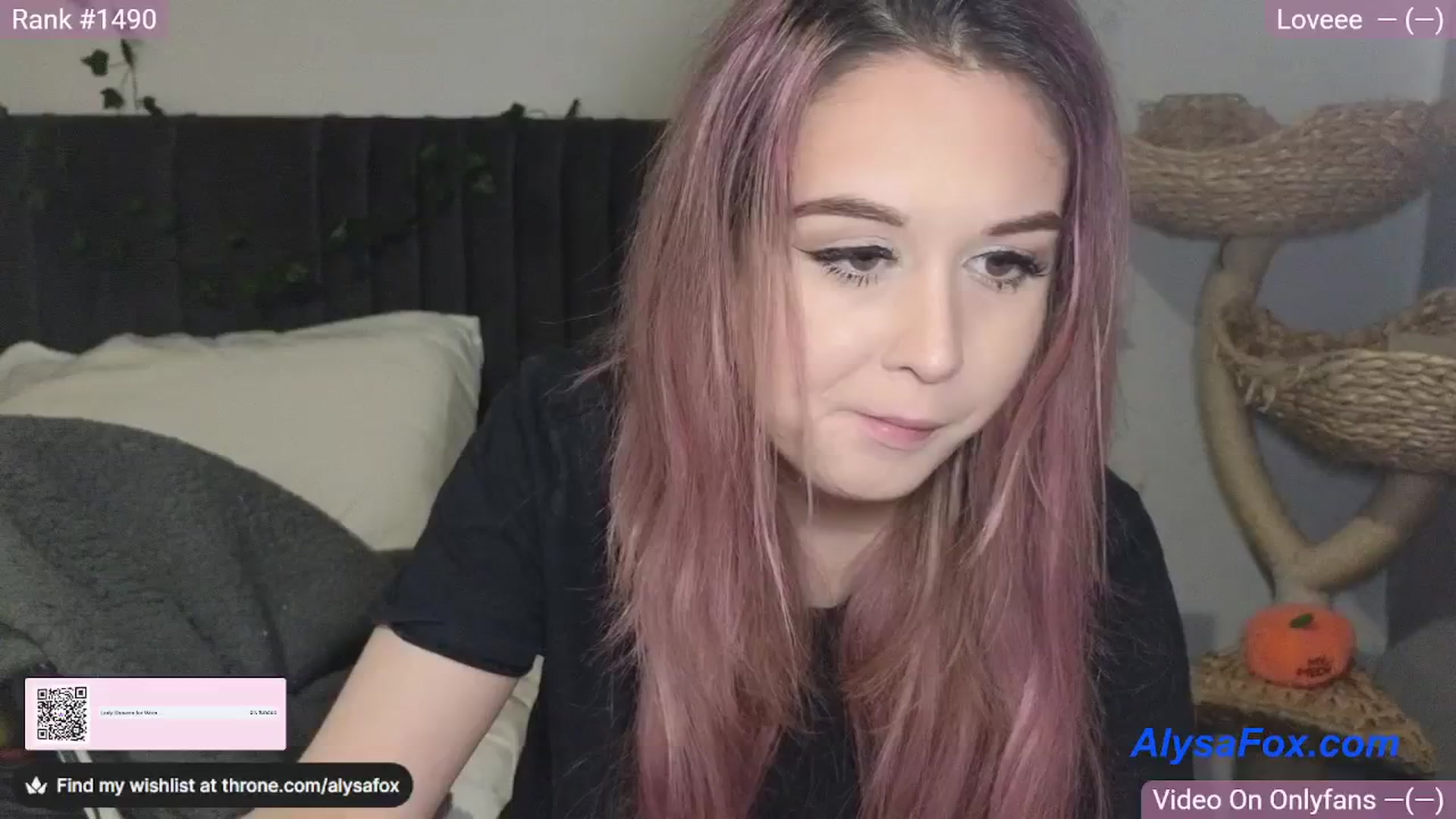 Gallery image thumbnail from AlysaFoxUK's myfreecams stream on, 03/25/2025, 23:34 image 10 of 20