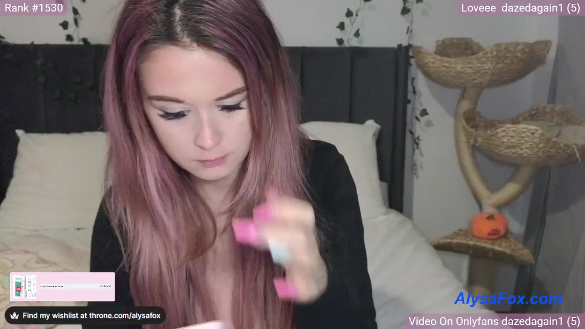 Gallery image thumbnail from AlysaFoxUK's myfreecams stream on, 03/27/2025, 24:29 image 14 of 20