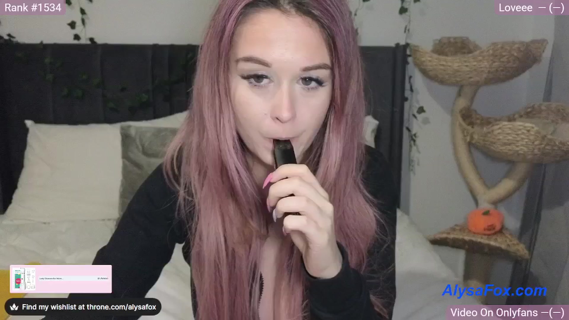 Gallery image thumbnail from AlysaFoxUK's myfreecams stream on, 03/27/2025, 24:29 image 6 of 20