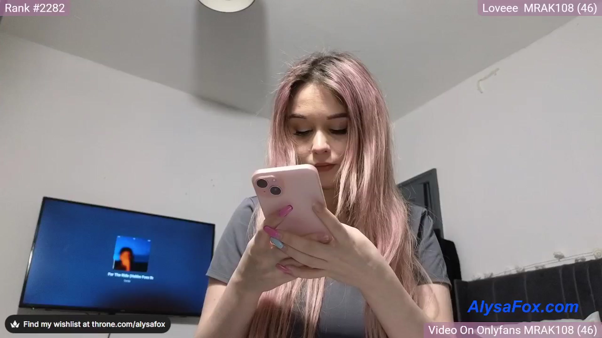 Gallery image thumbnail from AlysaFoxUK's myfreecams stream on, 04/07/2025, 23:42 image 15 of 20
