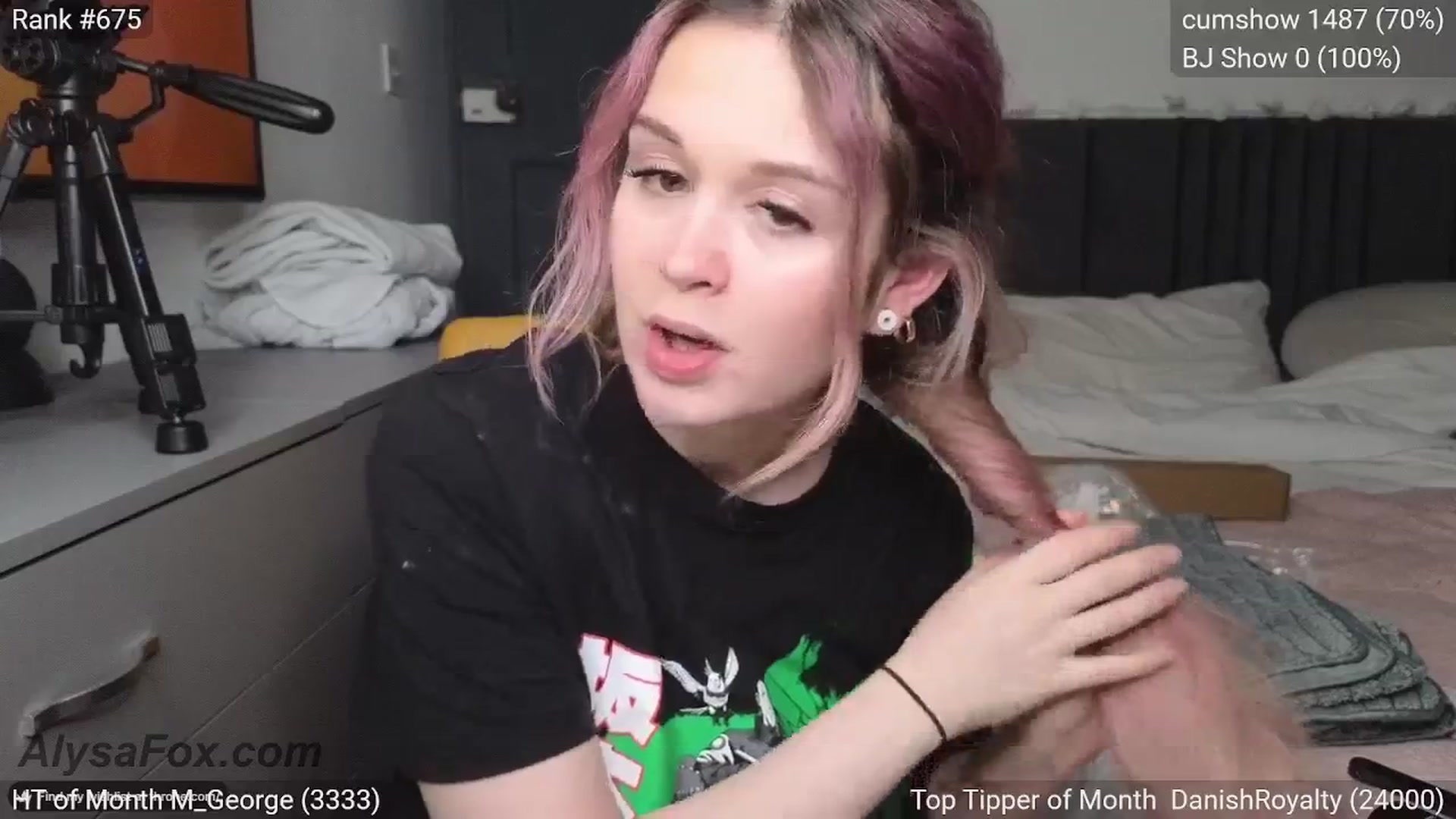 Gallery image thumbnail from AlysaFoxUK's myfreecams stream on, 04/21/2025, 23:27 image 20 of 20