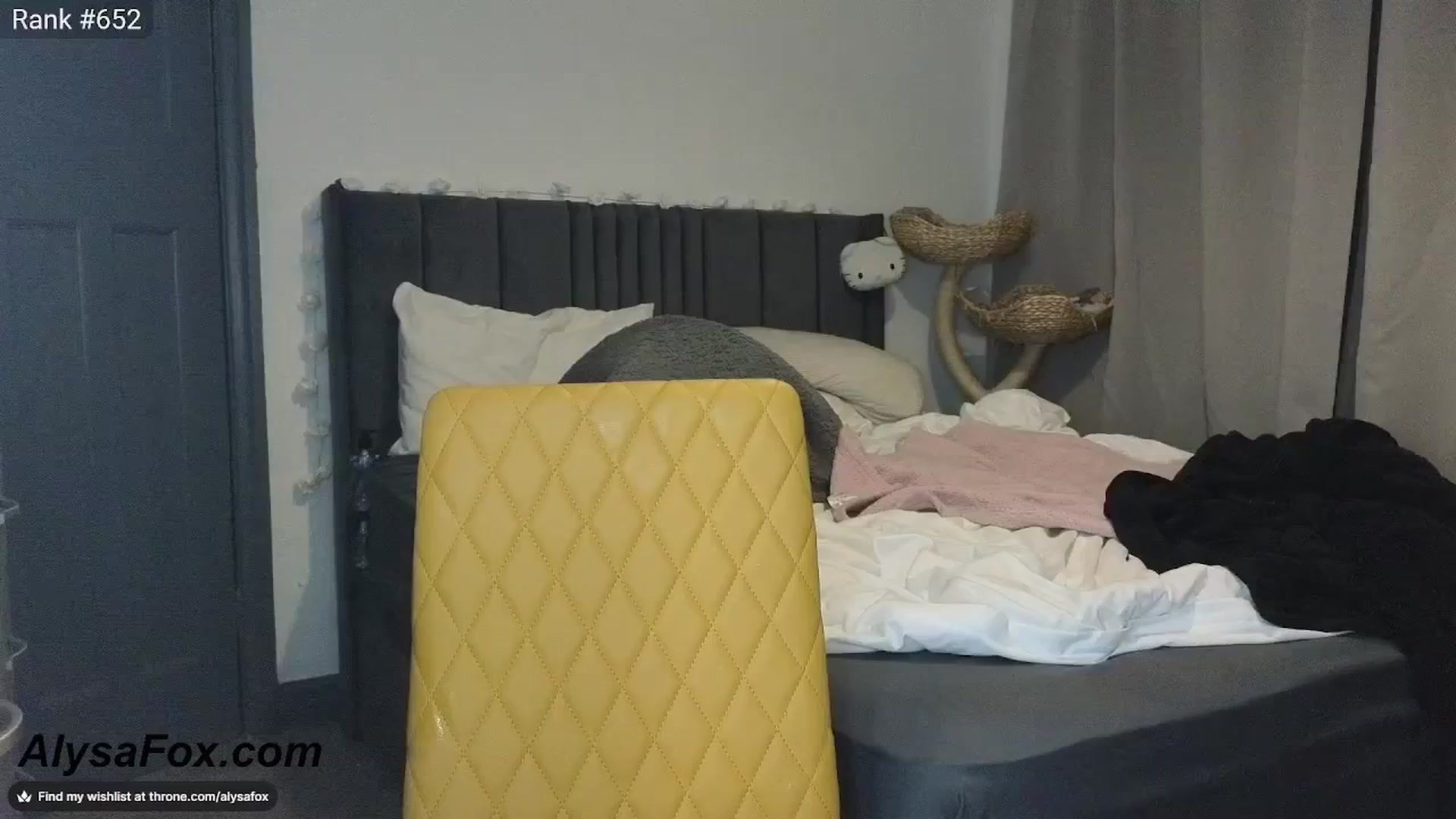 Gallery image thumbnail from AlysaFoxUK's myfreecams stream on, 04/26/2025, 22:57 image 8 of 20