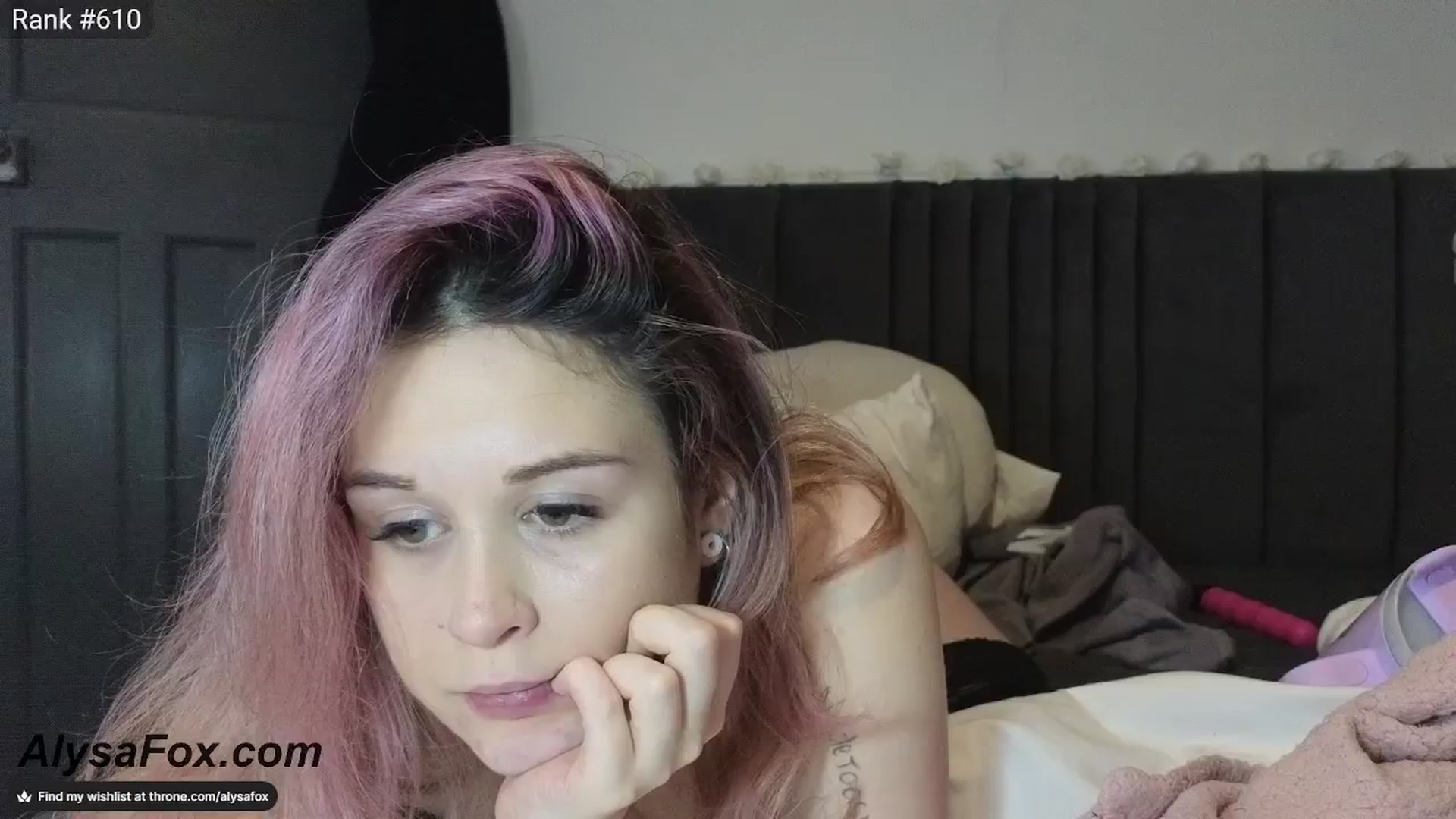 Gallery image thumbnail from AlysaFoxUK's myfreecams stream on, 04/26/2025, 23:24 image 6 of 20