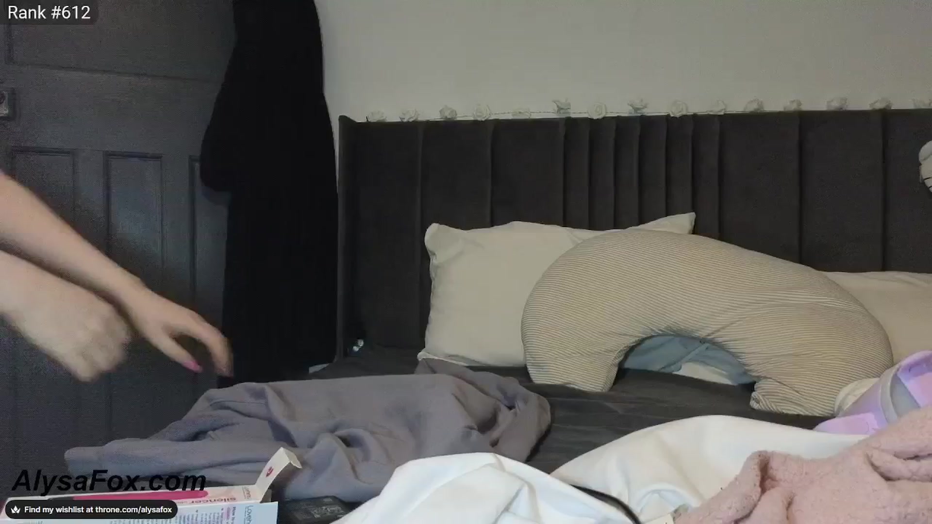 Gallery image thumbnail from AlysaFoxUK's myfreecams stream on, 04/26/2025, 23:24 image 17 of 20