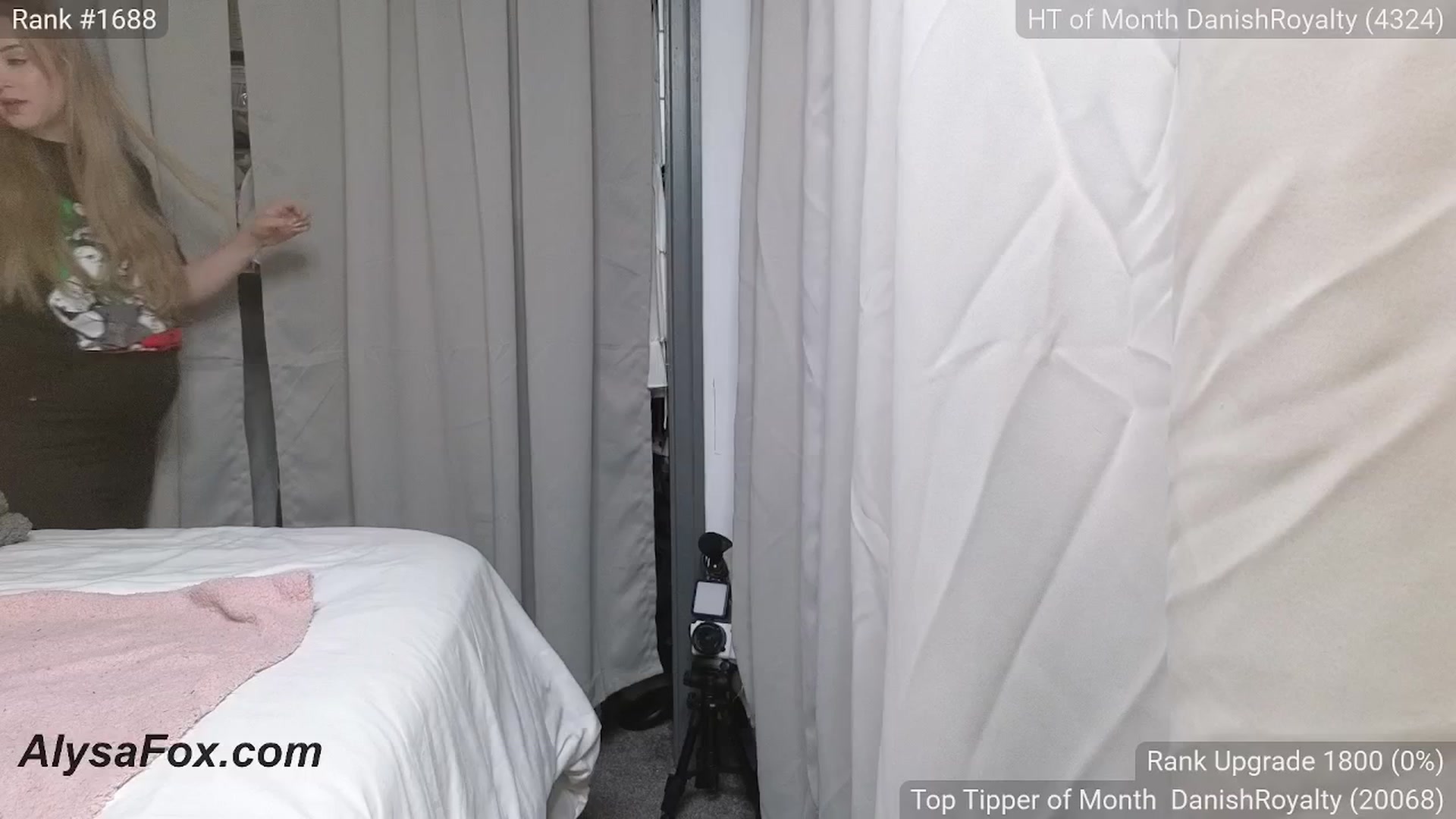 Gallery image thumbnail from AlysaFoxUK's myfreecams stream on, 05/21/2025, 21:35 image 11 of 20