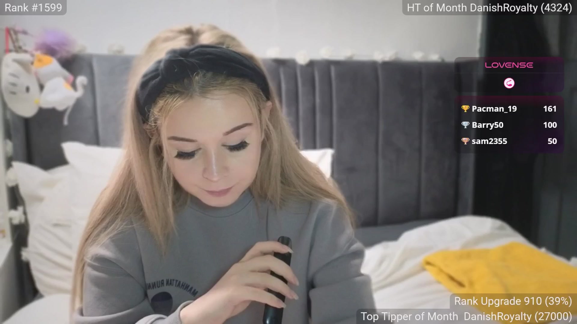 Gallery image thumbnail from AlysaFoxUK's myfreecams stream on, 05/29/2025, 21:25 image 18 of 20