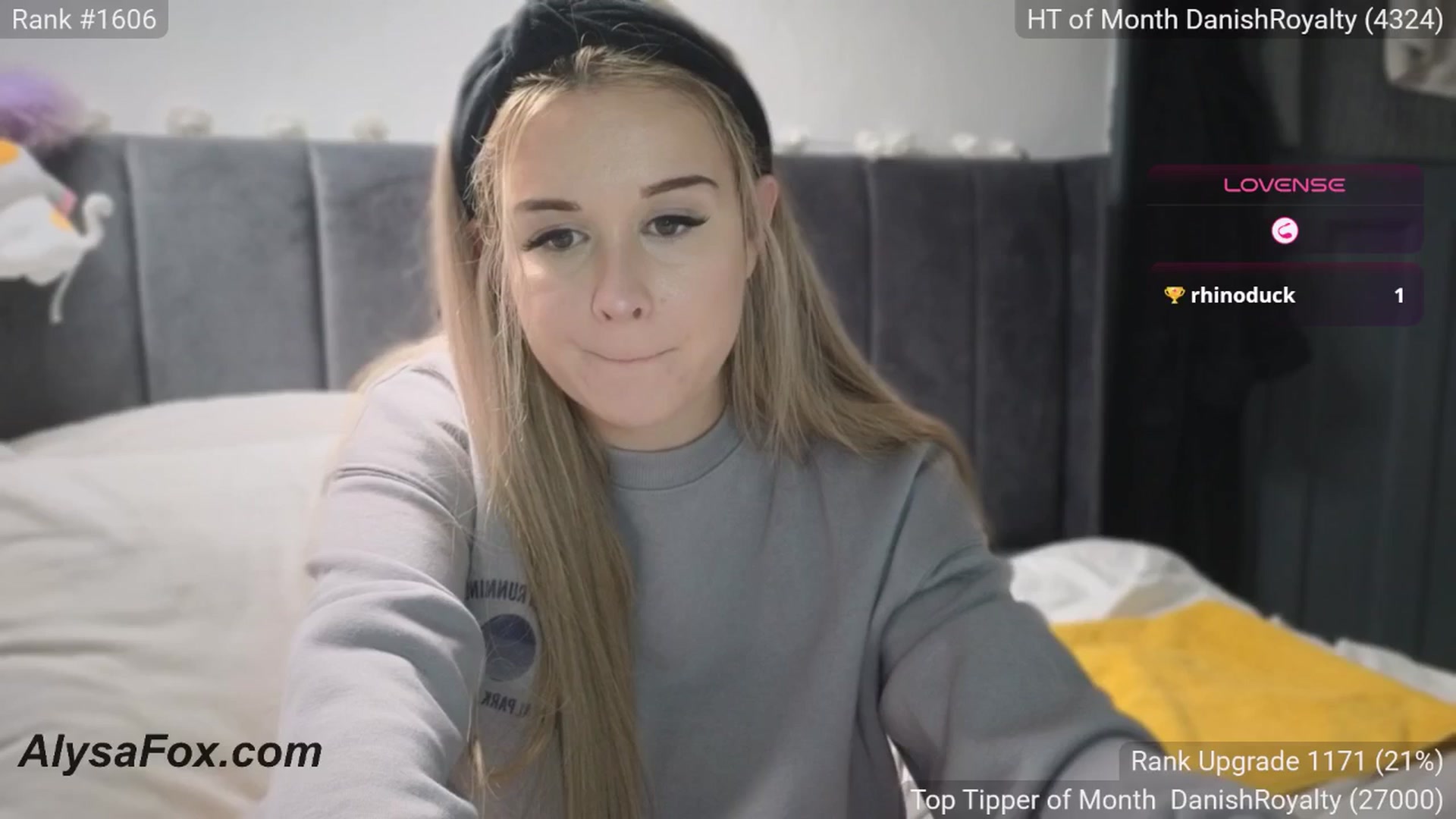 Gallery image thumbnail from AlysaFoxUK's myfreecams stream on, 05/29/2025, 21:25 image 2 of 20