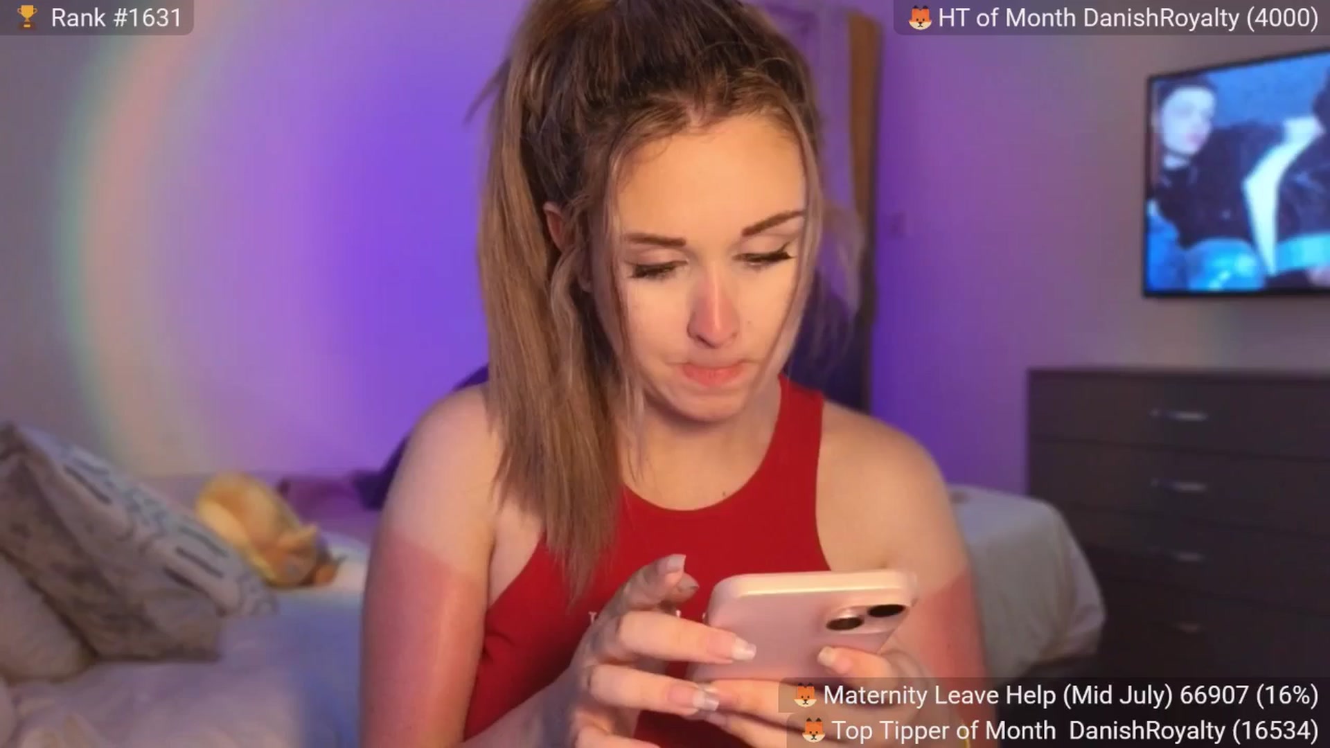 Gallery image thumbnail from Alysafox's myfreecams stream on, 06/17/2025, 21:07 image 9 of 20