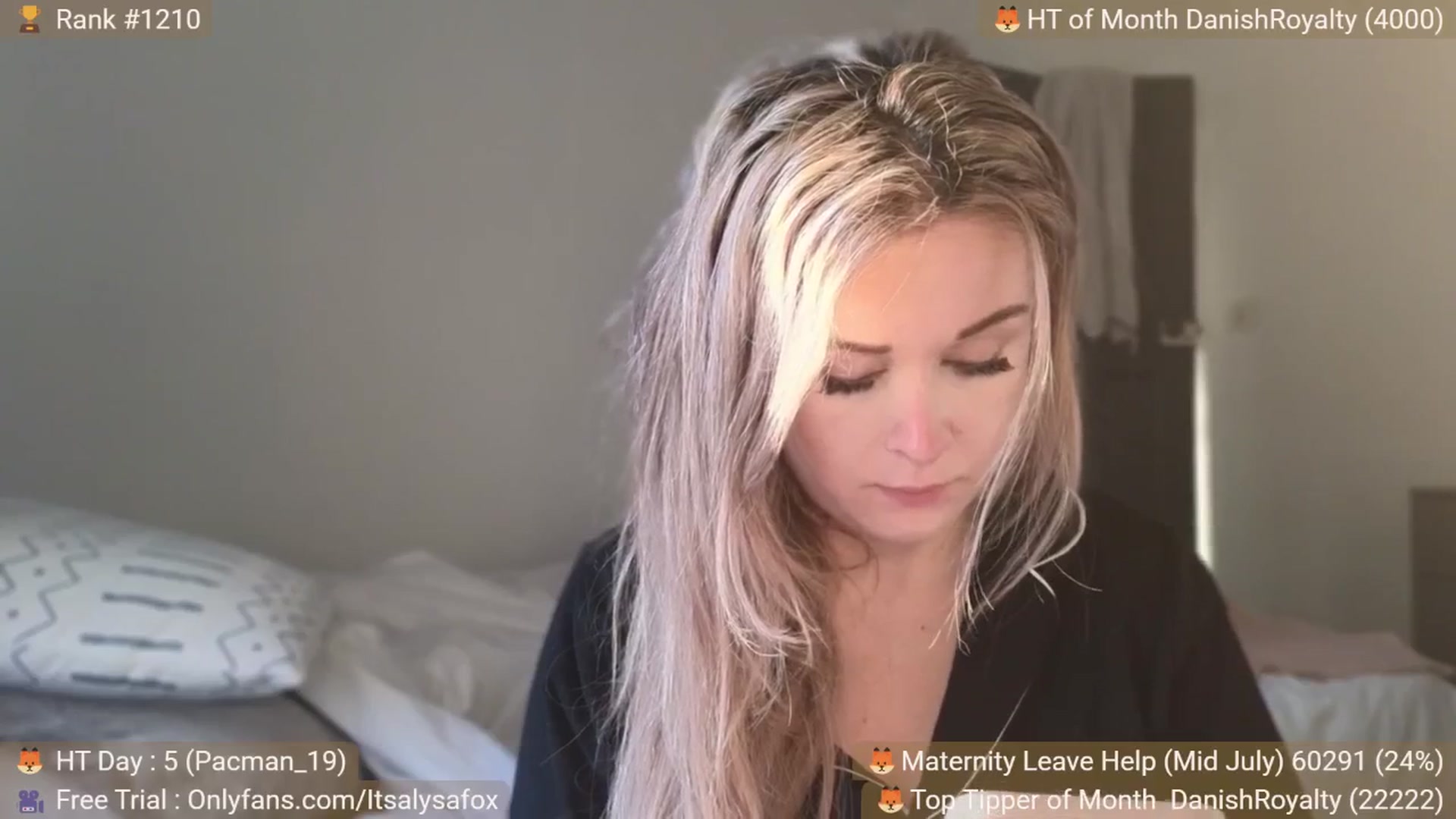 Gallery image thumbnail from Alysafox's myfreecams stream on, 06/19/2025, 19:56 image 11 of 20