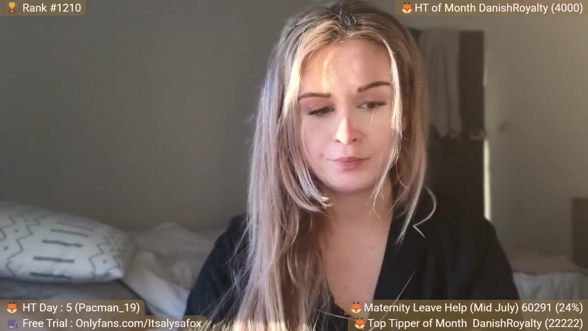 Gallery image thumbnail from Alysafox's myfreecams stream on, 06/19/2025, 19:56 image 15 of 20