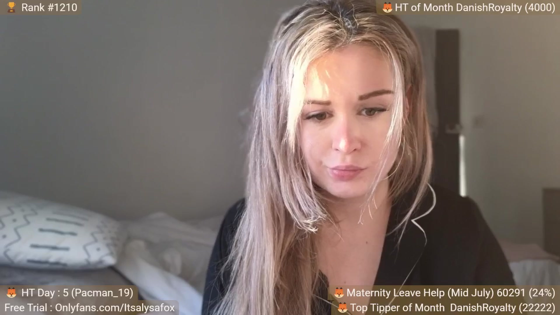 Gallery image thumbnail from Alysafox's myfreecams stream on, 06/19/2025, 19:56 image 4 of 20