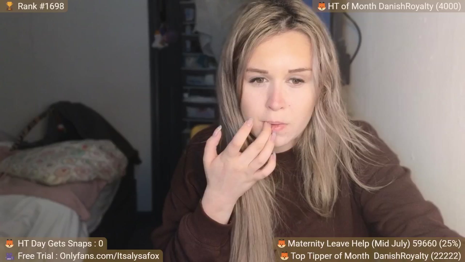 Gallery image thumbnail from Alysafox's myfreecams stream on, 06/27/2025, 22:05 image 3 of 20