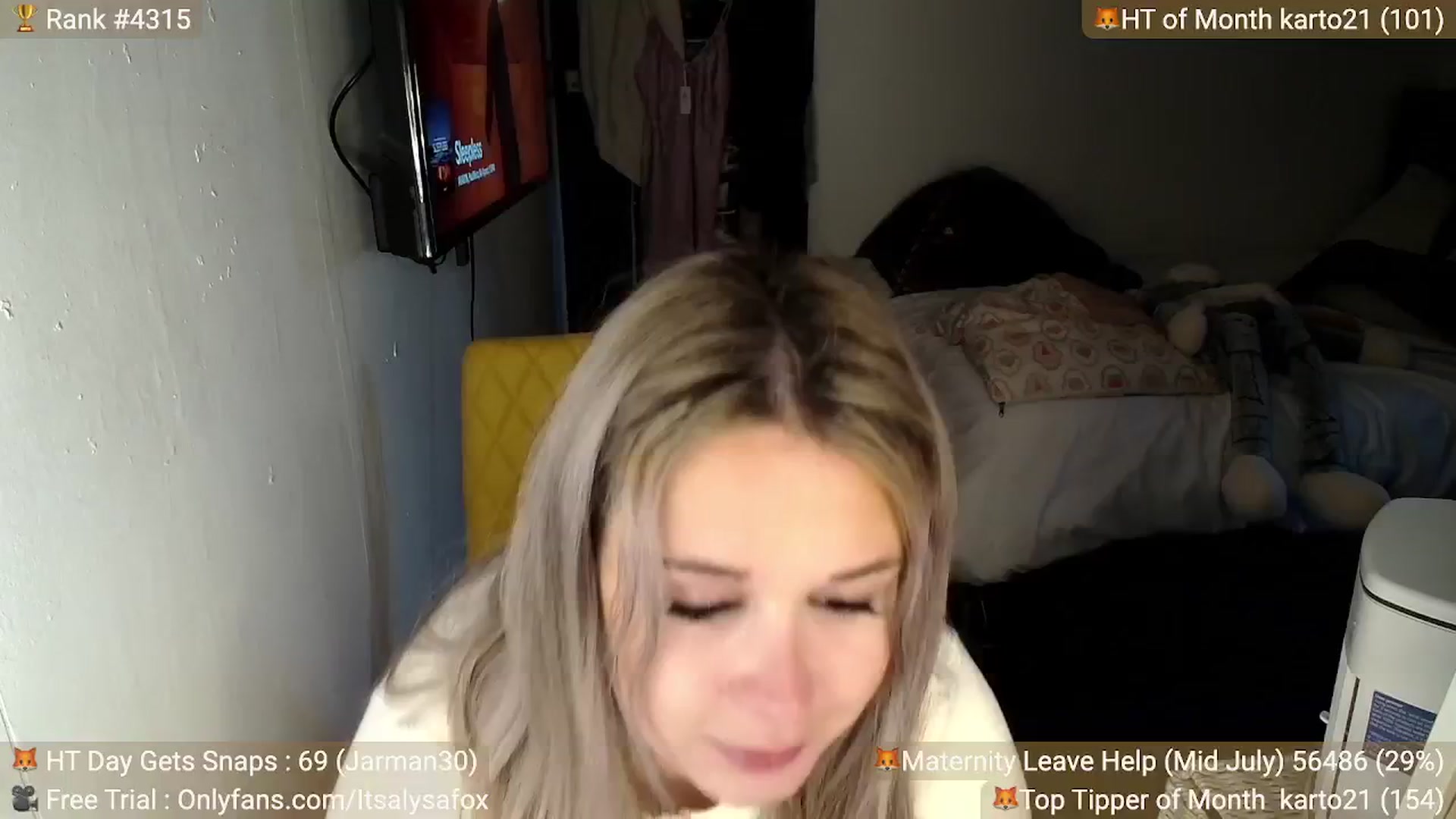 Gallery image thumbnail from Alysafox's myfreecams stream on, 07/03/2025, 21:04 image 15 of 20