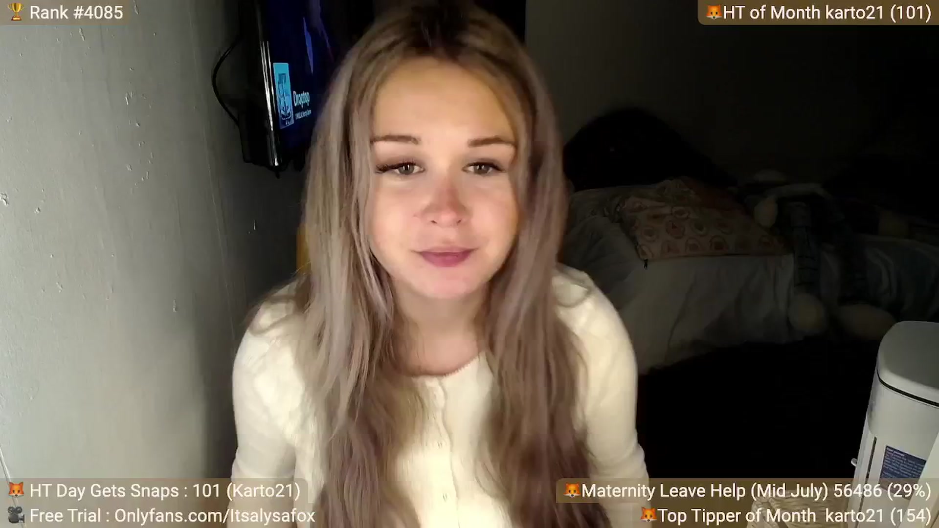 Gallery image thumbnail from Alysafox's myfreecams stream on, 07/03/2025, 21:04 image 19 of 20