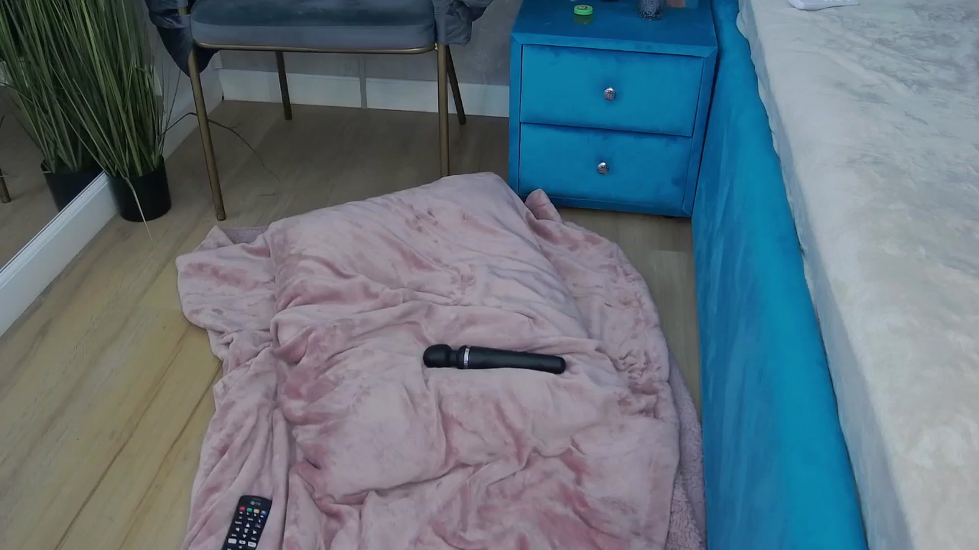 Gallery image thumbnail from Alysereuse's myfreecams stream on, 10/16/2024, 08:39 image 20 of 20