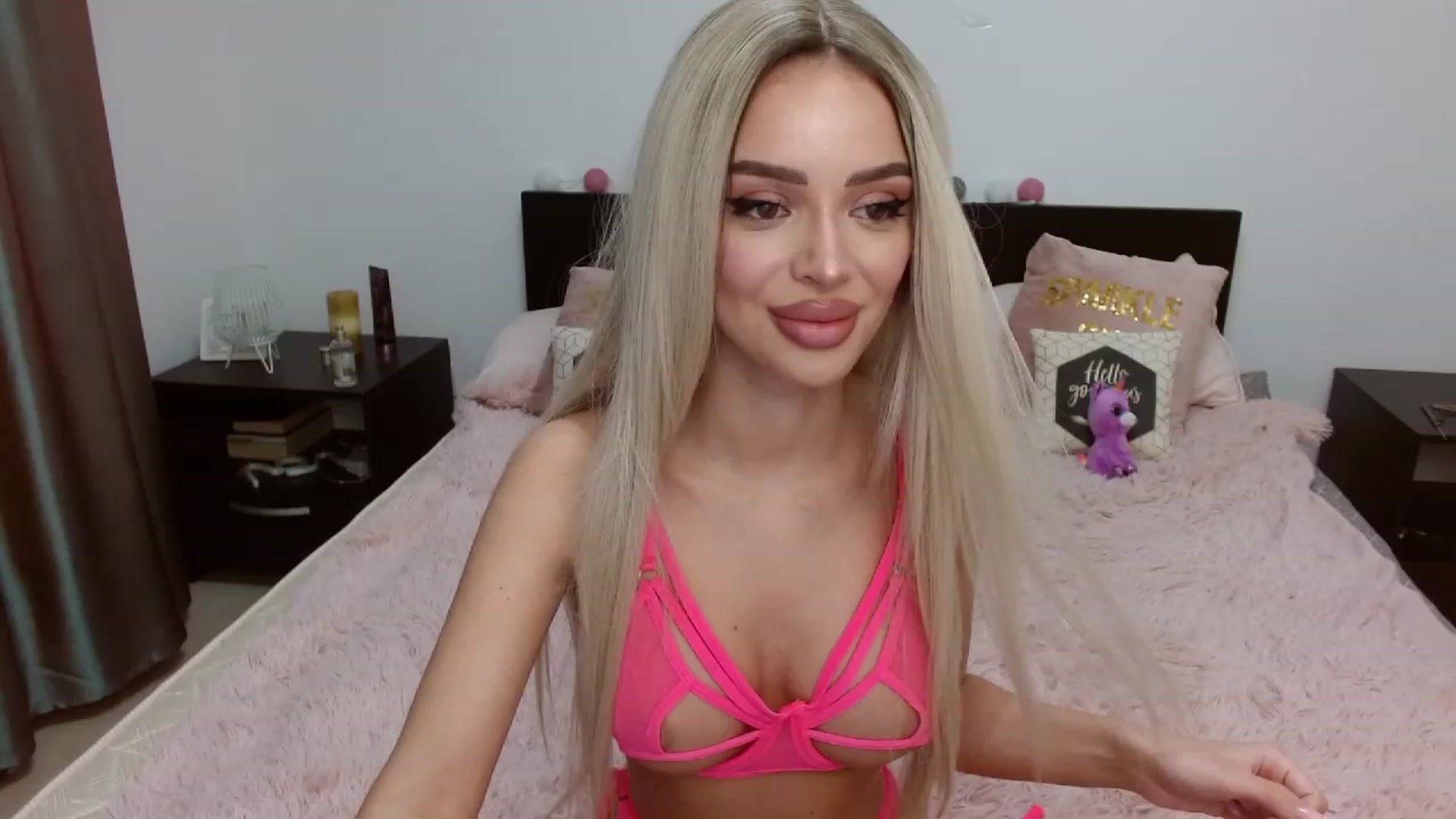 Gallery image thumbnail from AlysonBaby's myfreecams stream on, 04/02/2023, 03:45 image 9 of 20