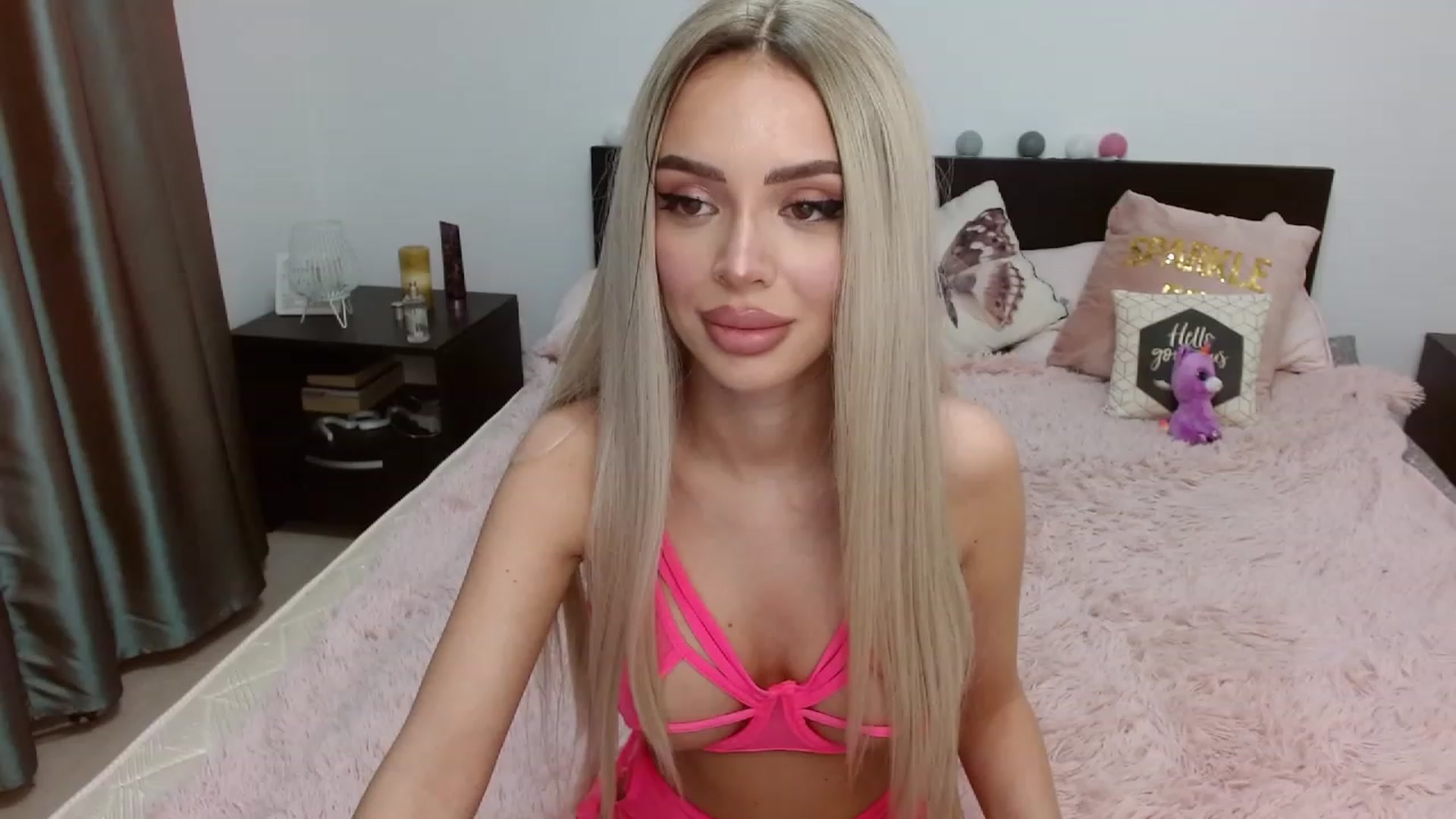 Gallery image thumbnail from AlysonBaby's myfreecams stream on, 04/02/2023, 05:28 image 5 of 20