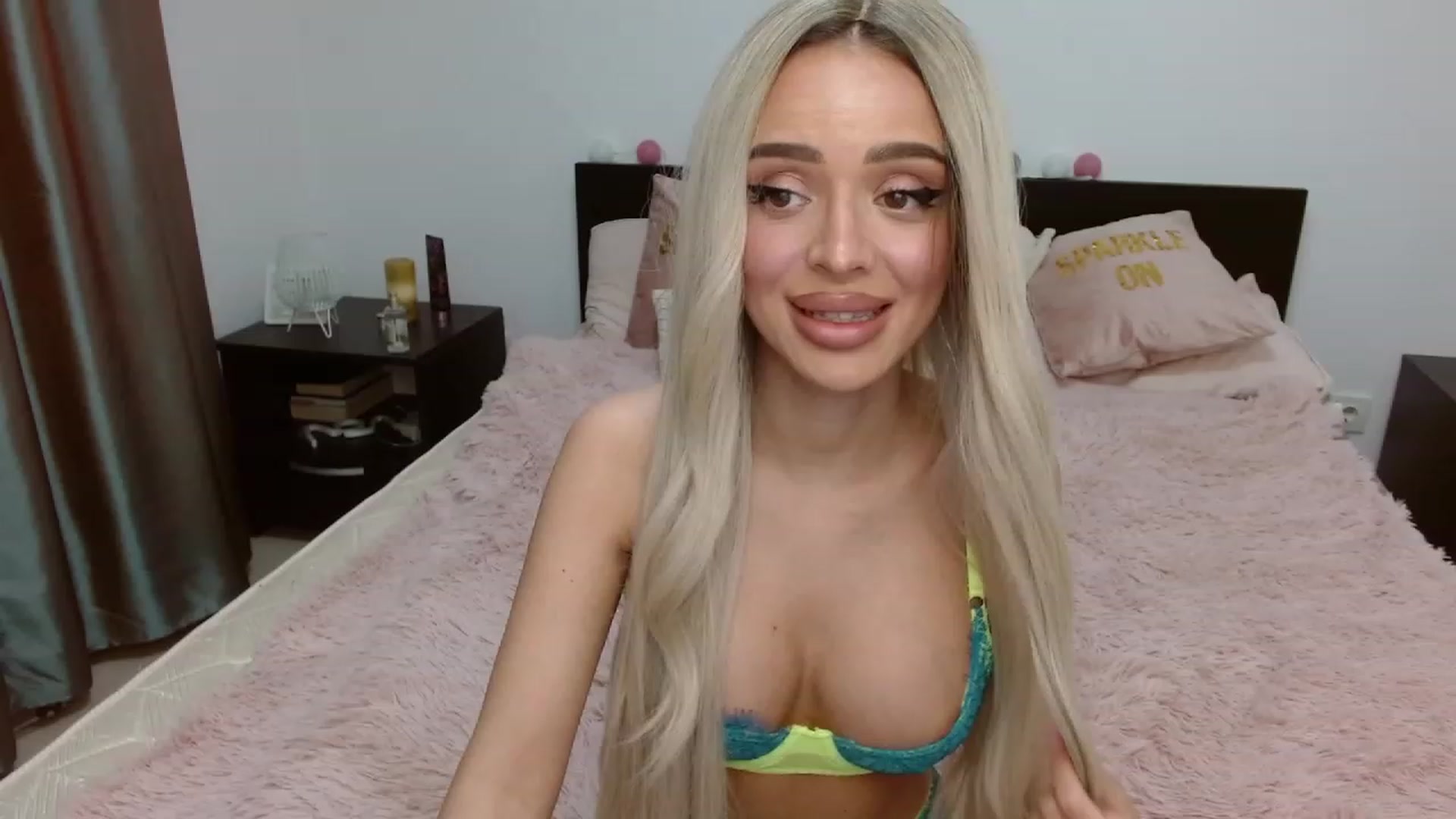 Gallery image thumbnail from AlysonBaby's myfreecams stream on, 04/26/2023, 21:33 image 12 of 20