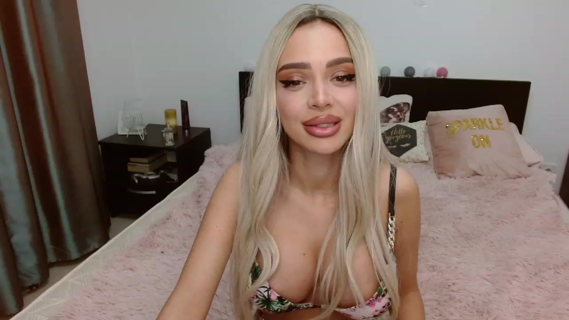 Gallery image thumbnail from AlysonBaby's myfreecams stream on, 04/30/2023, 20:56 image 16 of 20