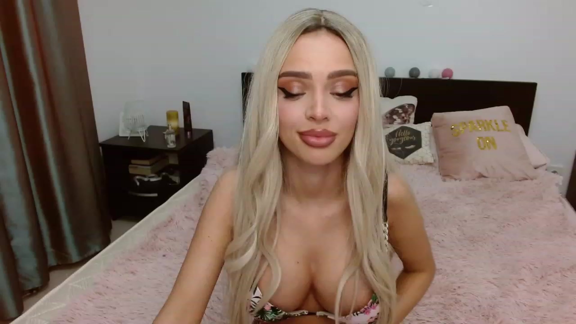 Gallery image thumbnail from AlysonBaby's myfreecams stream on, 04/30/2023, 20:56 image 20 of 20