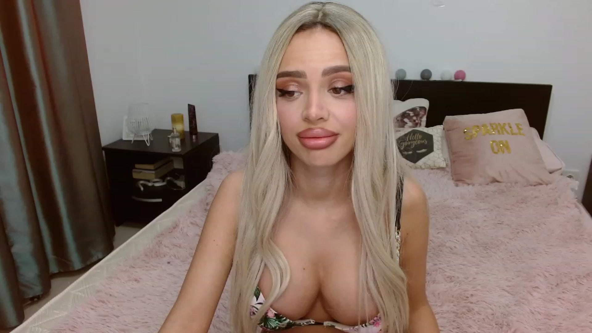 Gallery image thumbnail from AlysonBaby's myfreecams stream on, 04/30/2023, 20:56 image 17 of 20